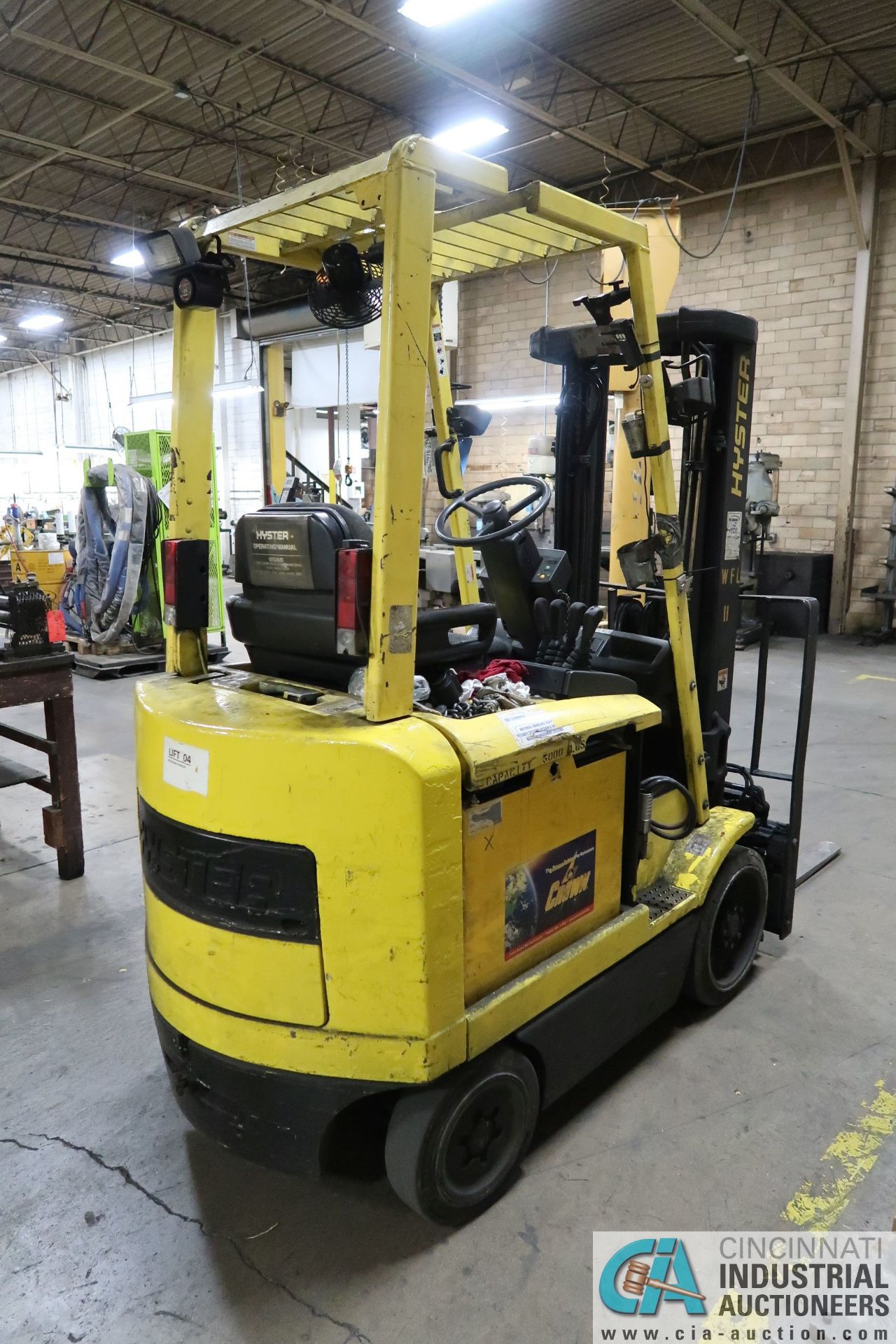 5,000 LB. CAPACITY HYSTER MODEL E50XM2-27, 36 VOLT ELECTRIC TWO-STAGE MAST, NO BATTERY CHAGER - Image 3 of 7