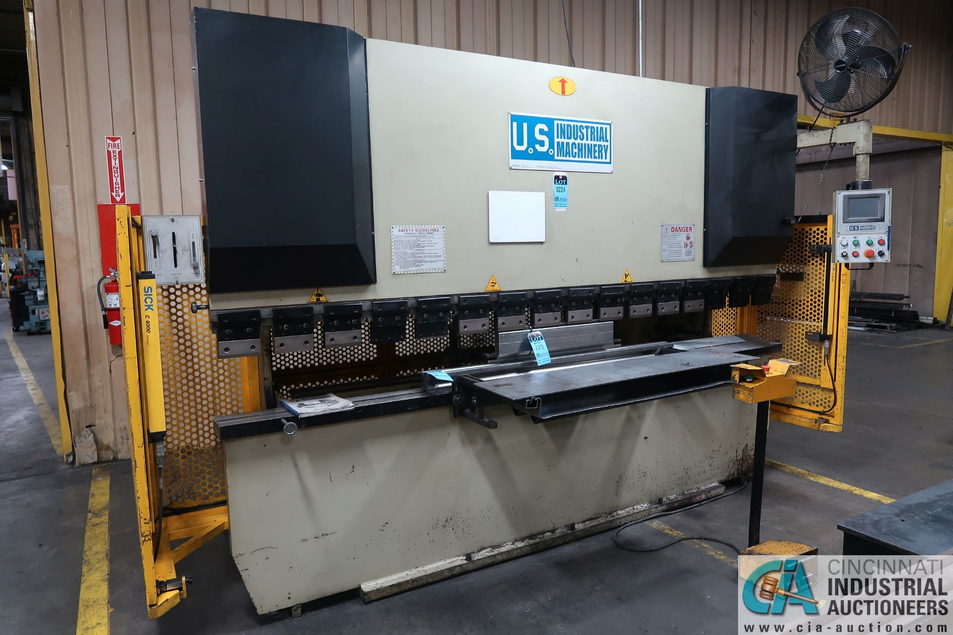 88 TON X 10' US INDUSTRIAL MACHINERY MODEL US 8810 HYDRAULIC PRESS BRAKE; S/N W2007-163 - Image 2 of 8