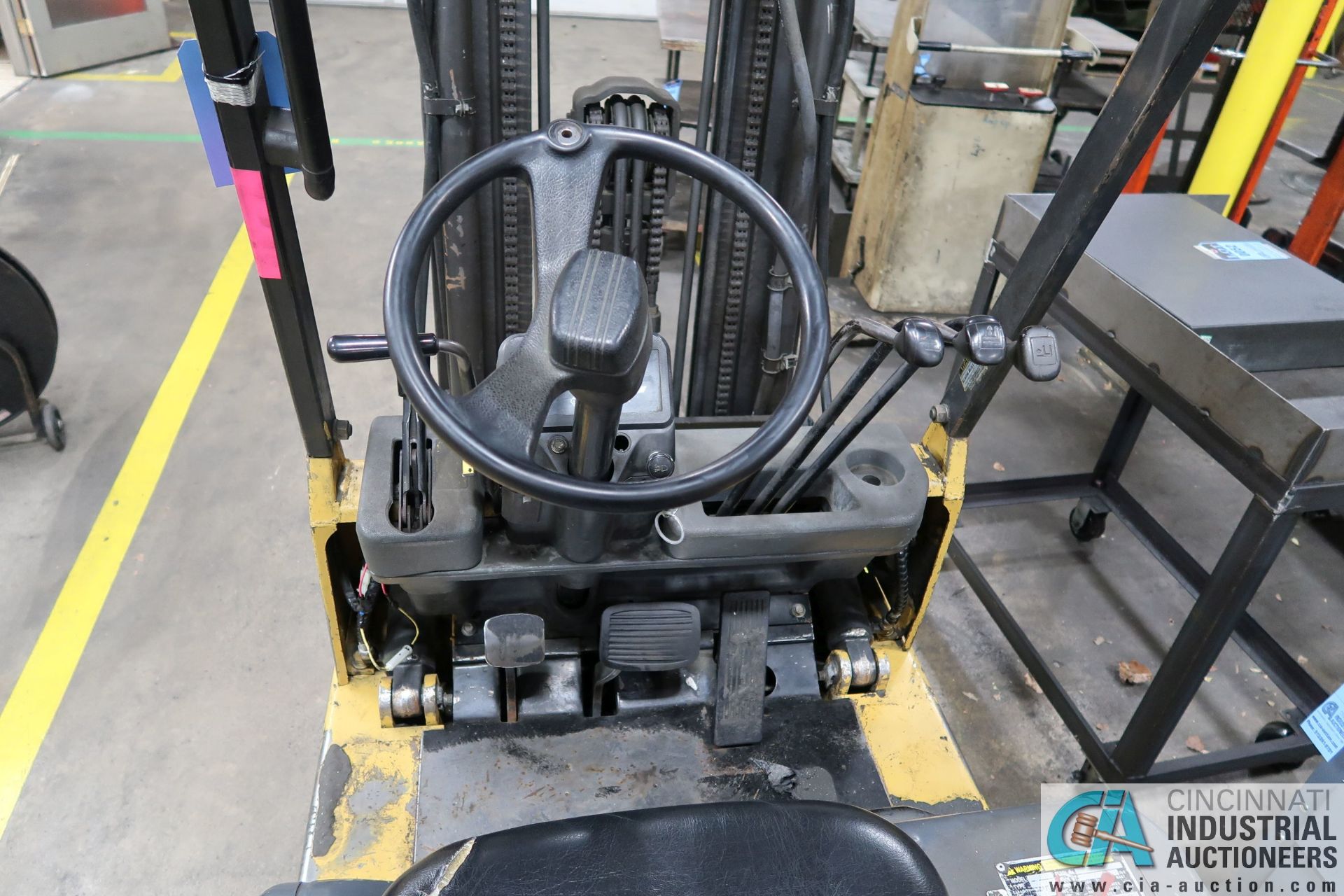 **3,000 LB. CATERPILLAR MODEL GC15 LP GAS THREE-STAGE MAST CUSHION TIRE LIFT TRUCK; S/N 2EM03376, - Image 7 of 8