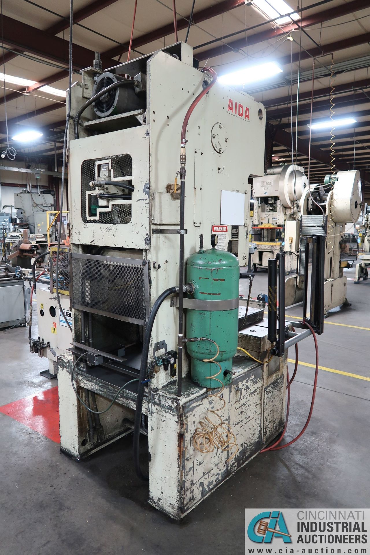 66 TON AIDA MODEL C1-6 (2) SINGLE CRANK GAP FRAME PRESS; S/N 00206-3266, 5.5" STROKE, 70 STROKES PER - Image 3 of 18