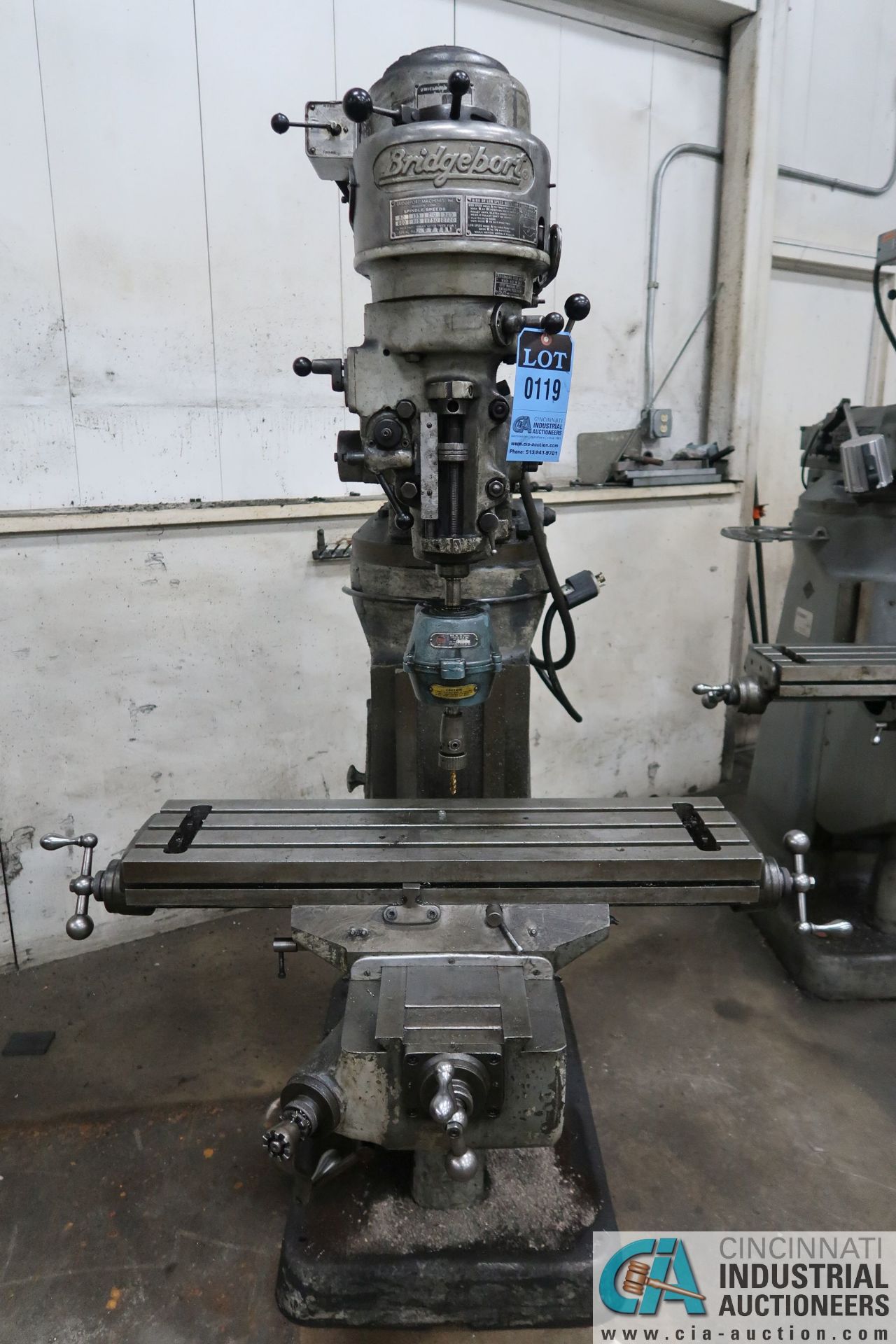 1 HP BRIDGEPORT 8-SPEED VERTICAL MILLING MACHINE; S/N 75111, 80-2,720 SPINDLE RPMS, 9" X 36" TABLE - Image 8 of 9