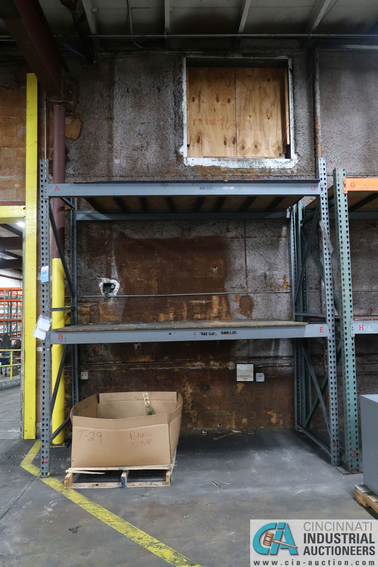 SECTIONS 106" X 44" X 114" X 180" UPRIGHTS ADJUSTABLE BEAM PALLET RACKS - Image 2 of 7