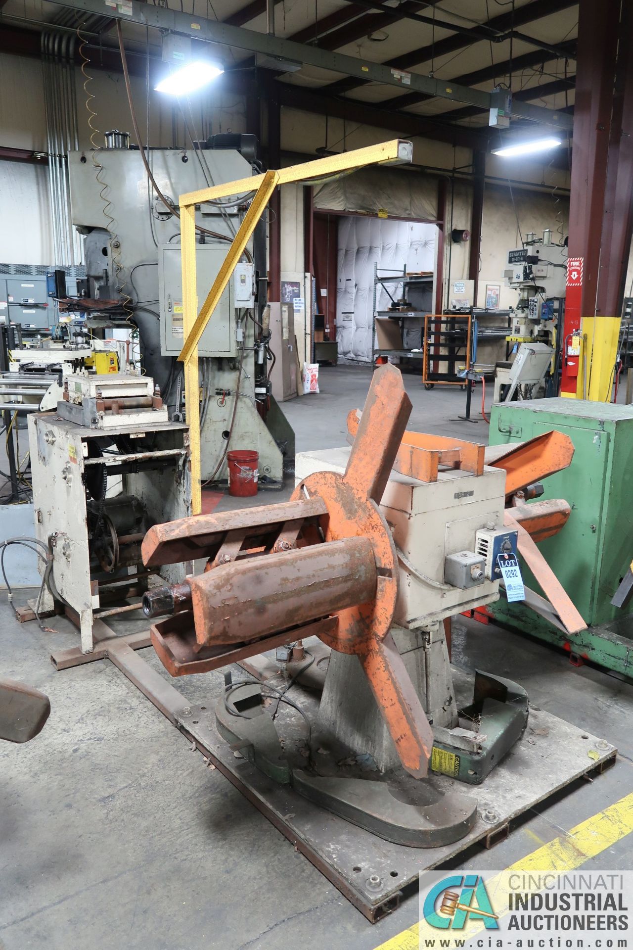 4,000 LB. (APPROX.) MFG UNKNOWN DOUBLE-END EXPANDING MANDREL UNCOILER; S/N N/A, WITH 10" WIDE - Image 2 of 10