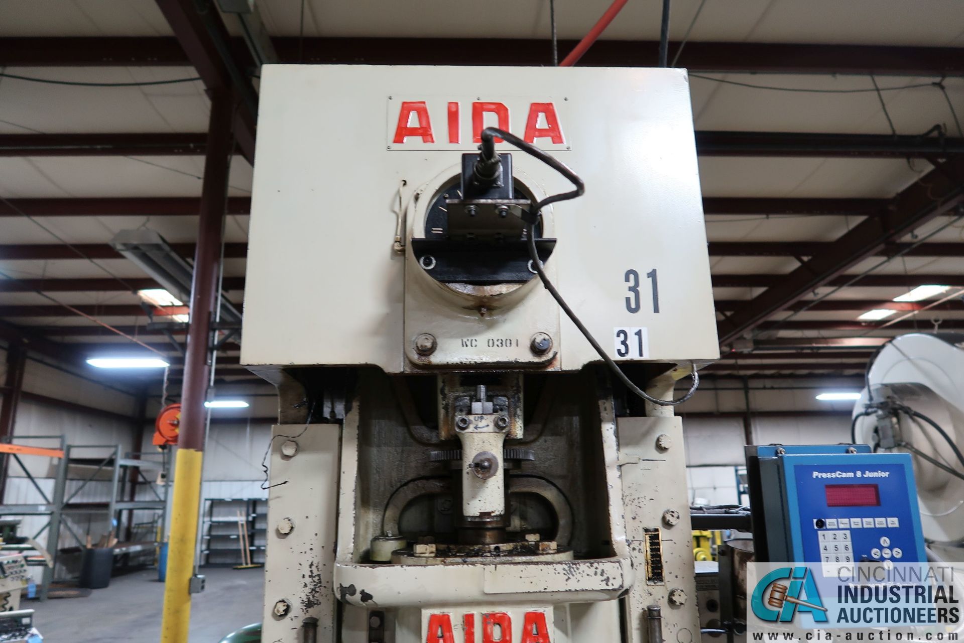 66 TON AIDA MODEL C1-6 (2) SINGLE CRANK GAP FRAME PRESS; S/N 00206-3266, 5.5" STROKE, 70 STROKES PER - Image 13 of 18