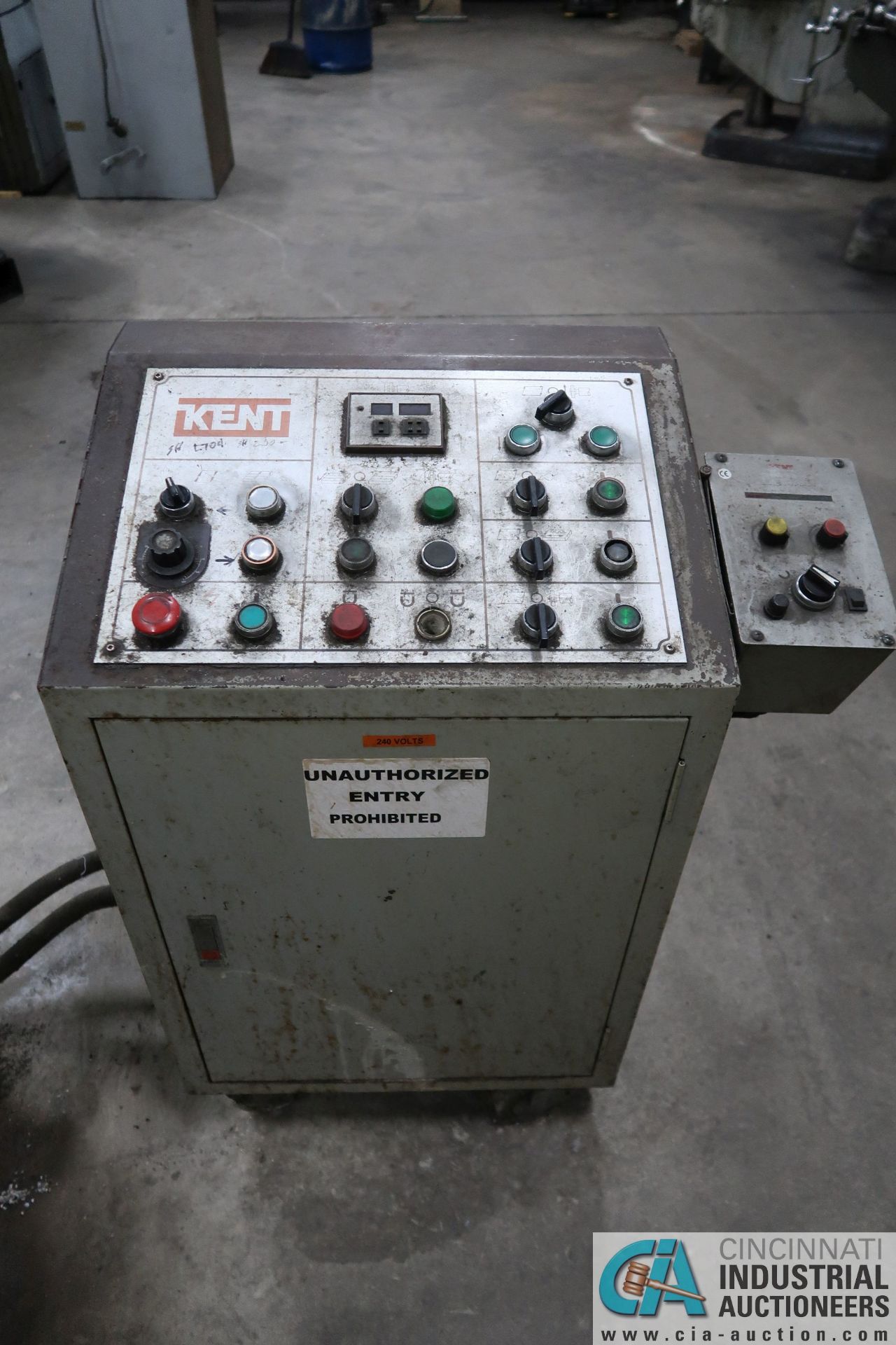 16" X 40" KENT MODEL KGS410AHD HYDRAULIC SURFACE GRINDER; S/N 890871, PUSH BUTTON CONTROL CABINET - Image 10 of 12