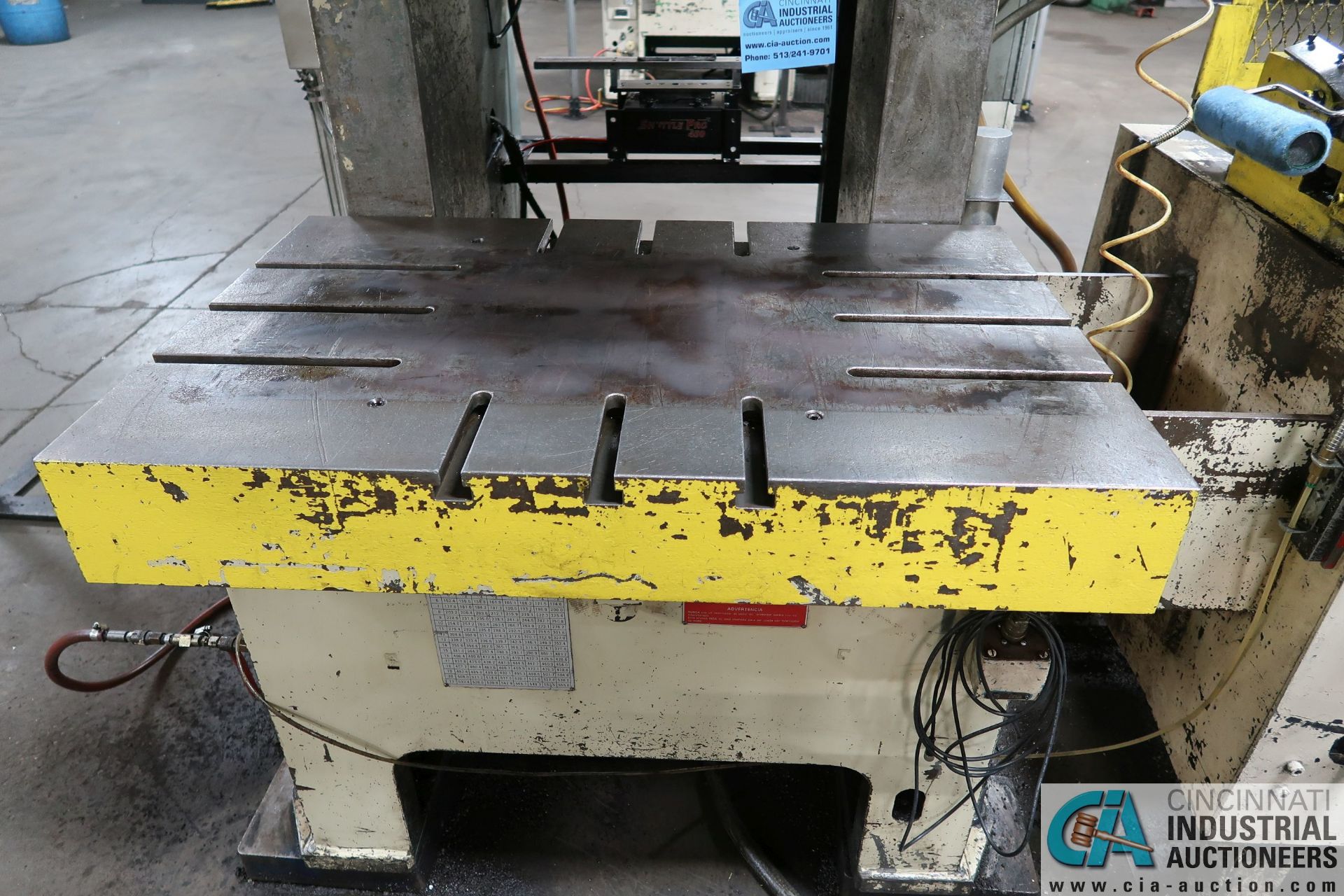 165 TON AIDA MODEL NC1-150 (2) SINGLE CRANK GAP FRAME PRESS; S/N 10215-8294 - Image 11 of 19