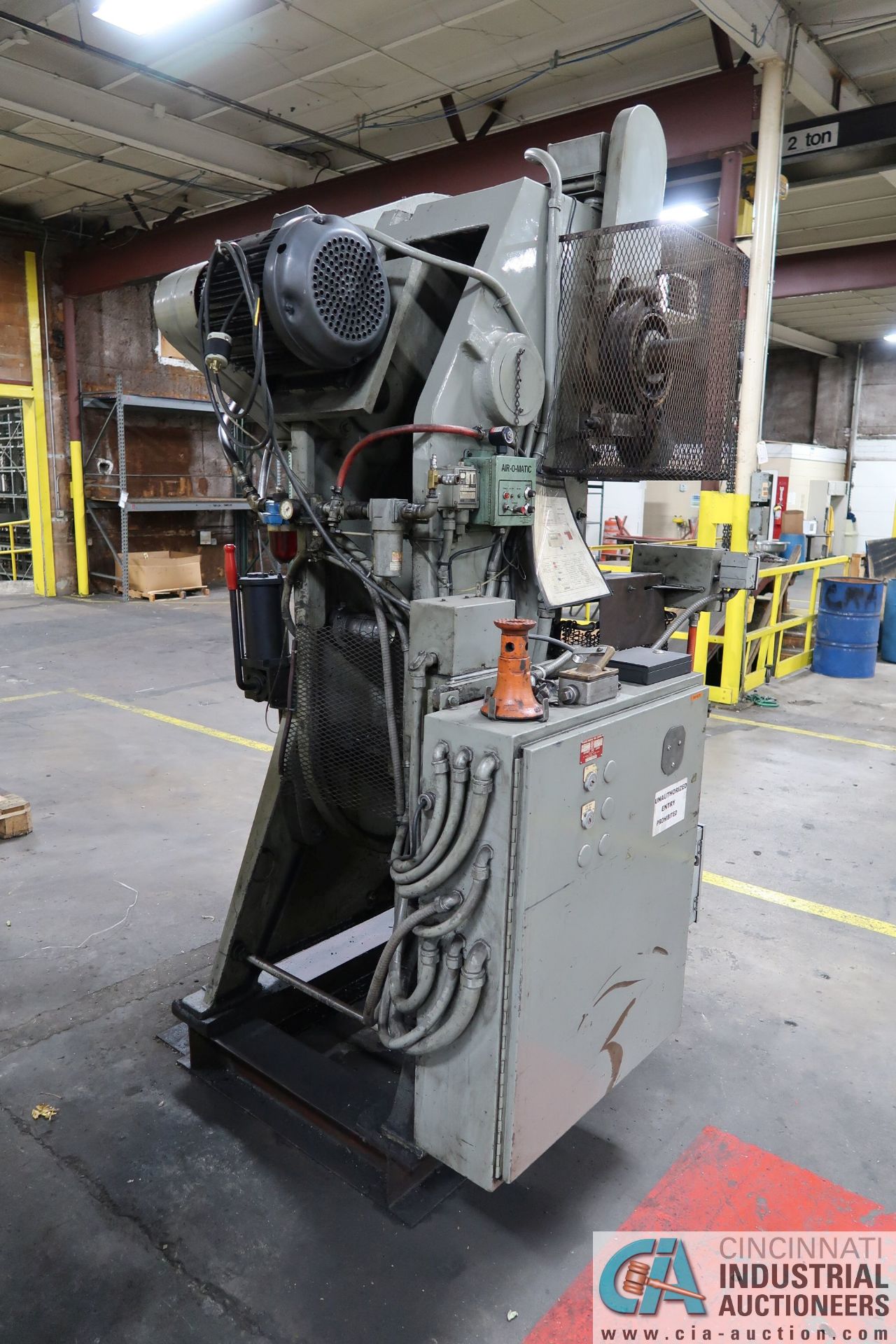 45 TON SOUTH BEND MODEL 45-FW-AC OBI PRESS; S/N 81007, 3" STROKE, 11-1/4" SHUT HEIGHT, 3" - Image 4 of 14