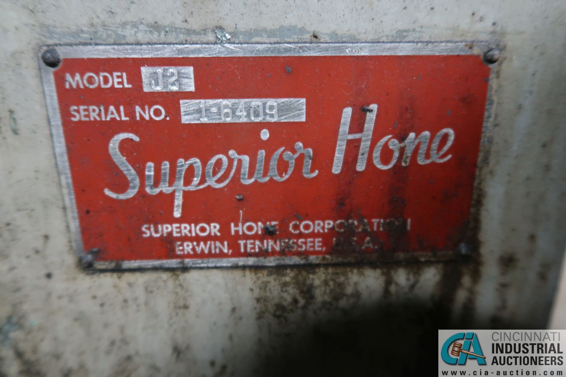 SUPERIOR HONE MODEL J2 HONING MACHINE; S/N 1-6409, WITH EXTRA HONE TOOLING - Image 8 of 8