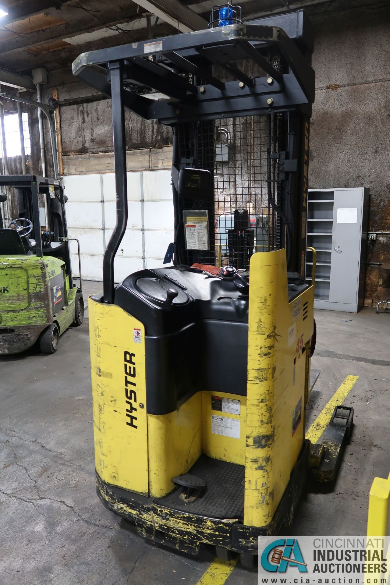 4,500 LB. CAPACITY HYSTER MODEL N45XMR3 STAND-UP 36 VOLT ELECTRIC NARROW, NO BATTERY CHARGER - Image 3 of 8