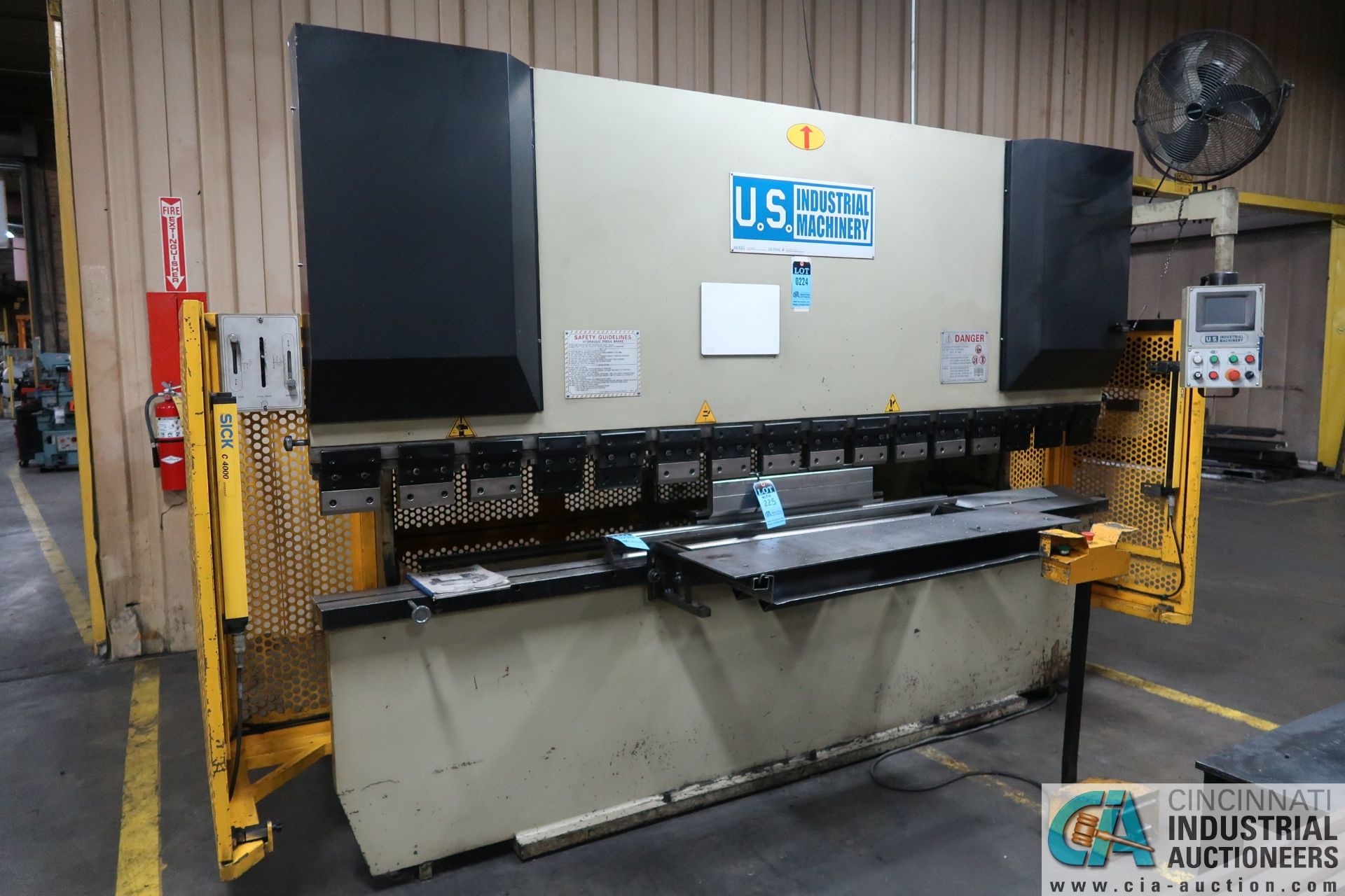 88 TON X 10' US INDUSTRIAL MACHINERY MODEL US 8810 HYDRAULIC PRESS BRAKE; S/N W2007-163 - Image 7 of 8