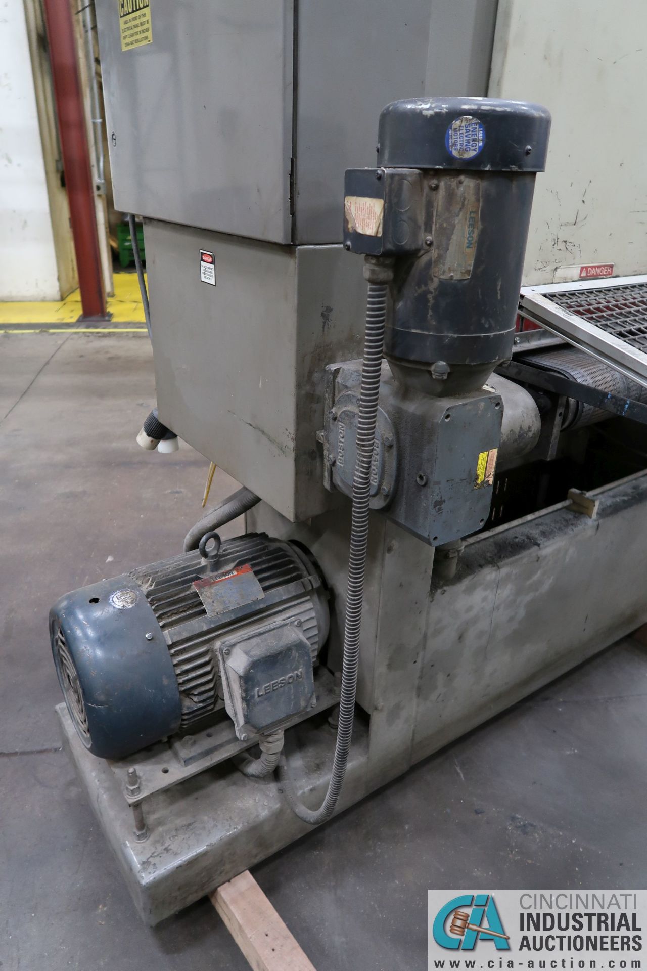 *****37" TIMESAVERS MODEL 137-IHPMES WIDE BOLT SANDER - Located offsite - Image 9 of 9