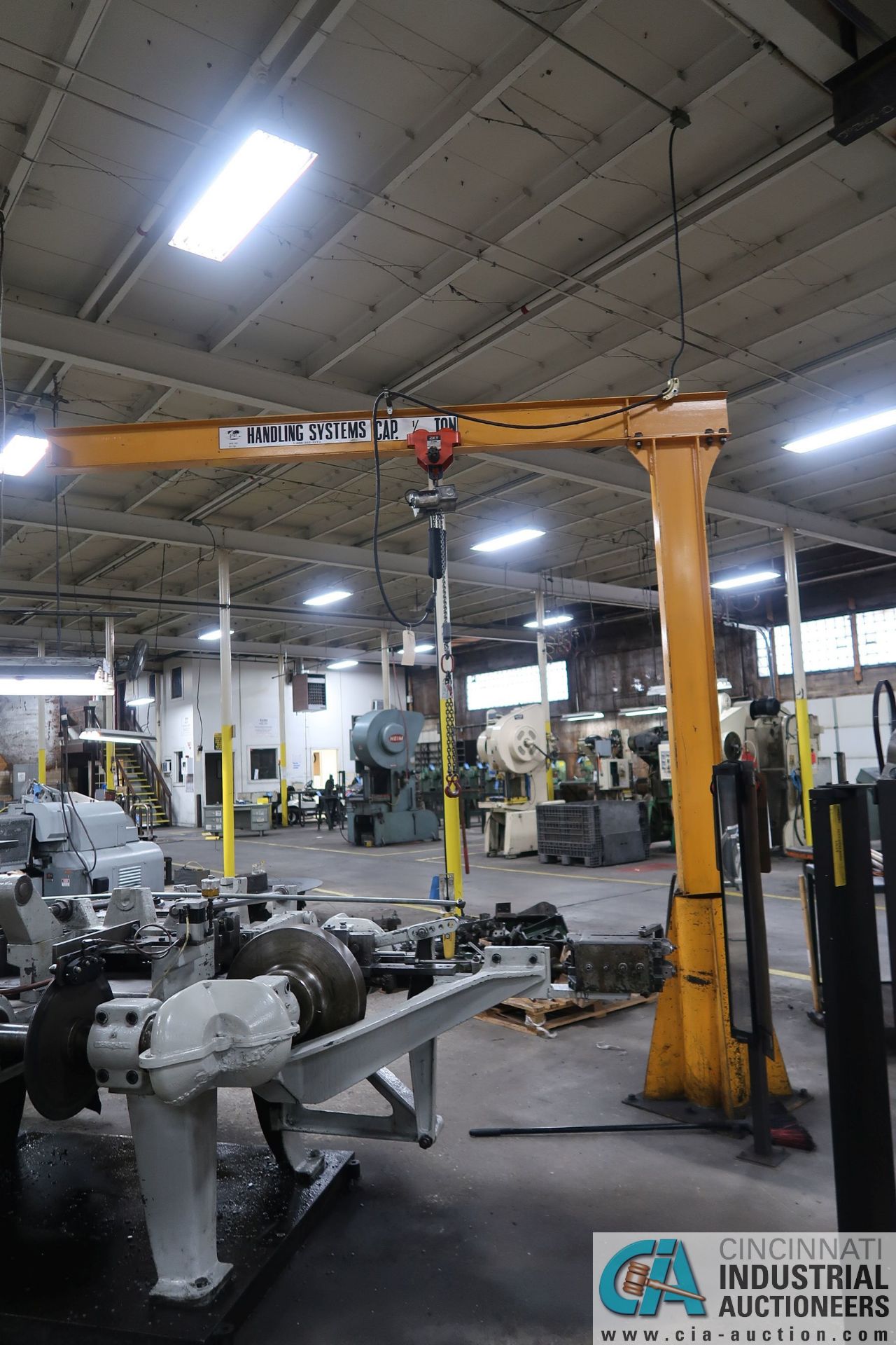 1,000 LB. CAPACITY X 10' ARM X 130" OVERALL HEIGHT HANDLING SYSTEMS FREE-STANDING JIB CRANE WITH 1, - Image 3 of 4