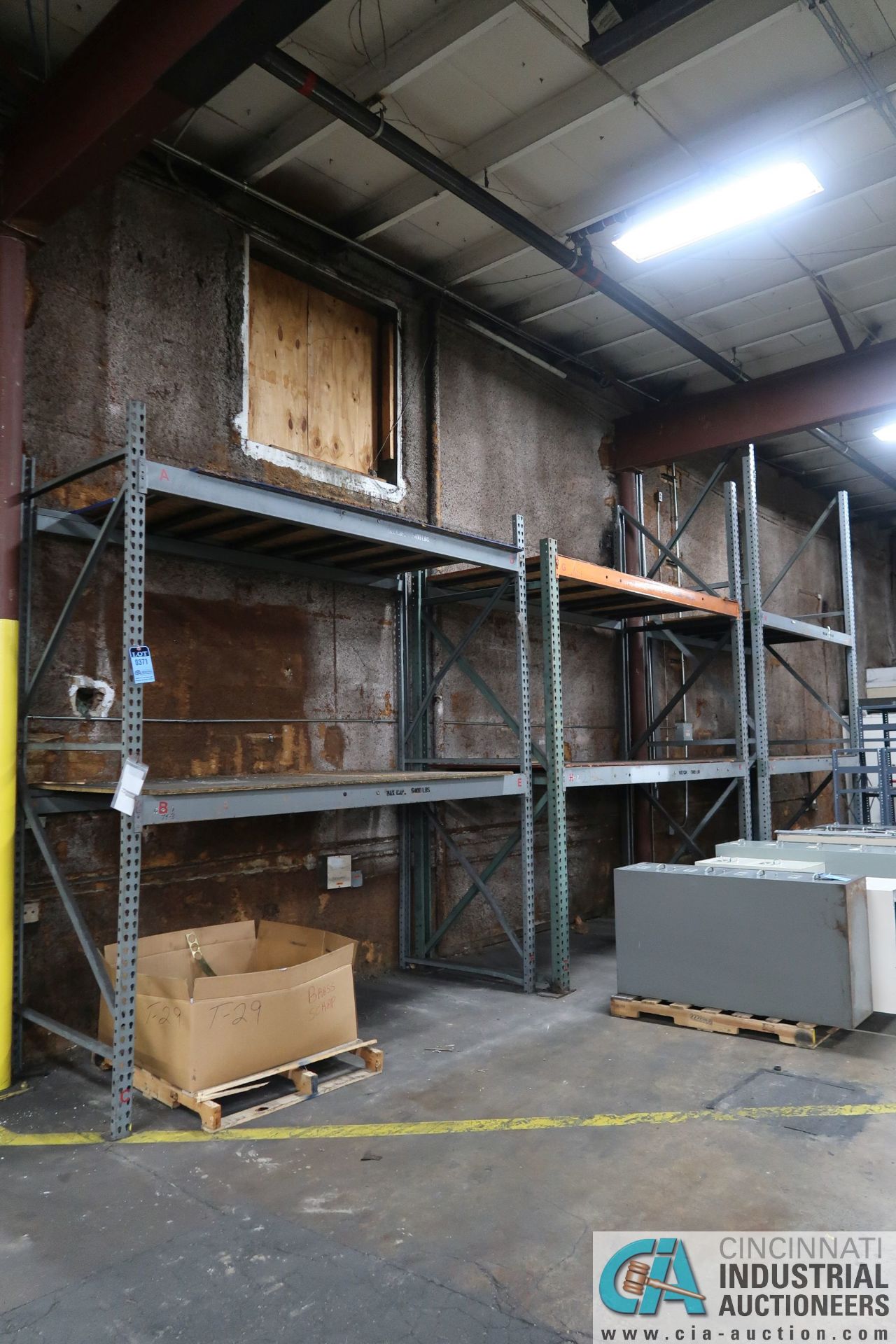 SECTIONS 106" X 44" X 114" X 180" UPRIGHTS ADJUSTABLE BEAM PALLET RACKS