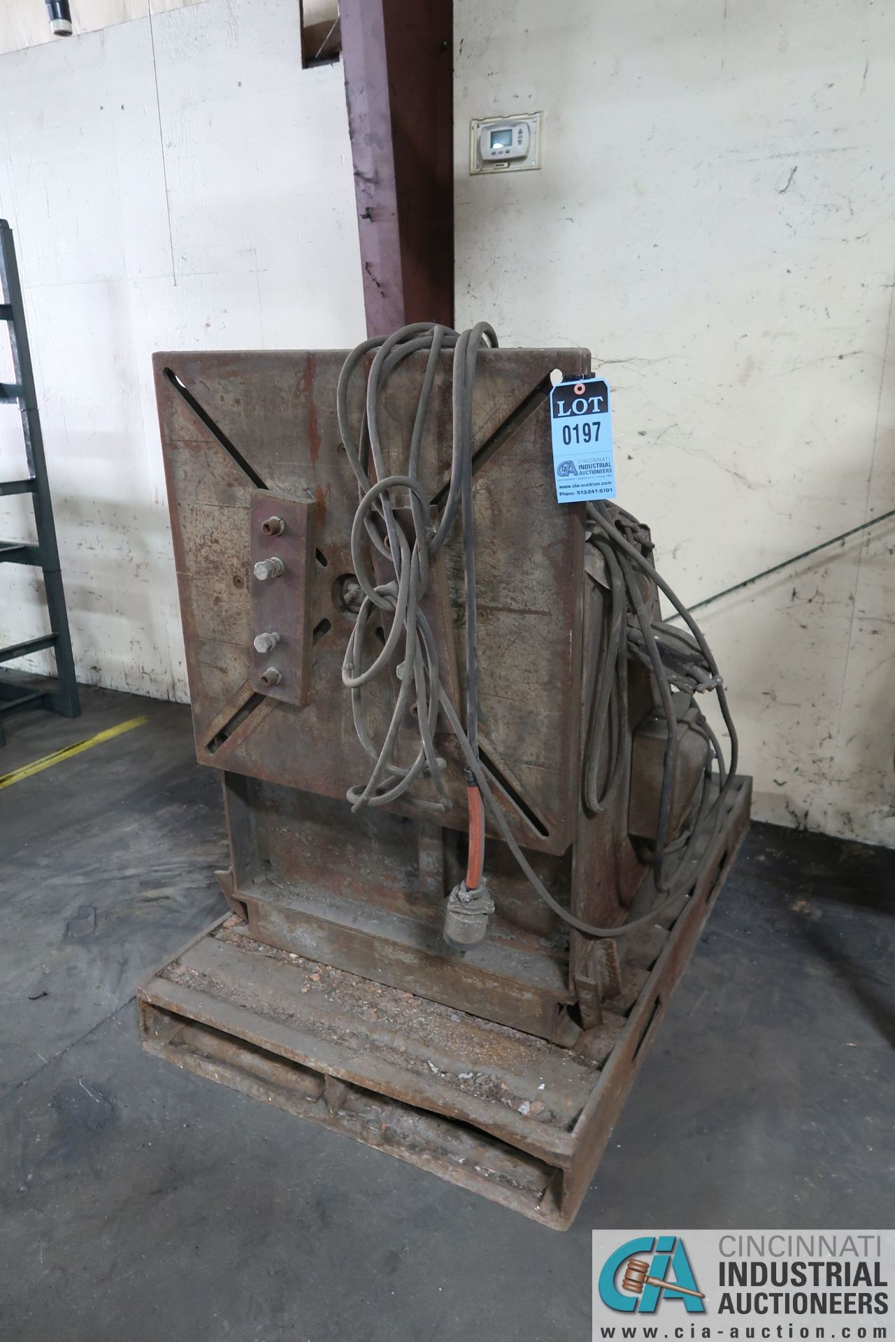 2,500 LB. CAPACITY ARONSON MODEL HS2V WELDING POSITIONER