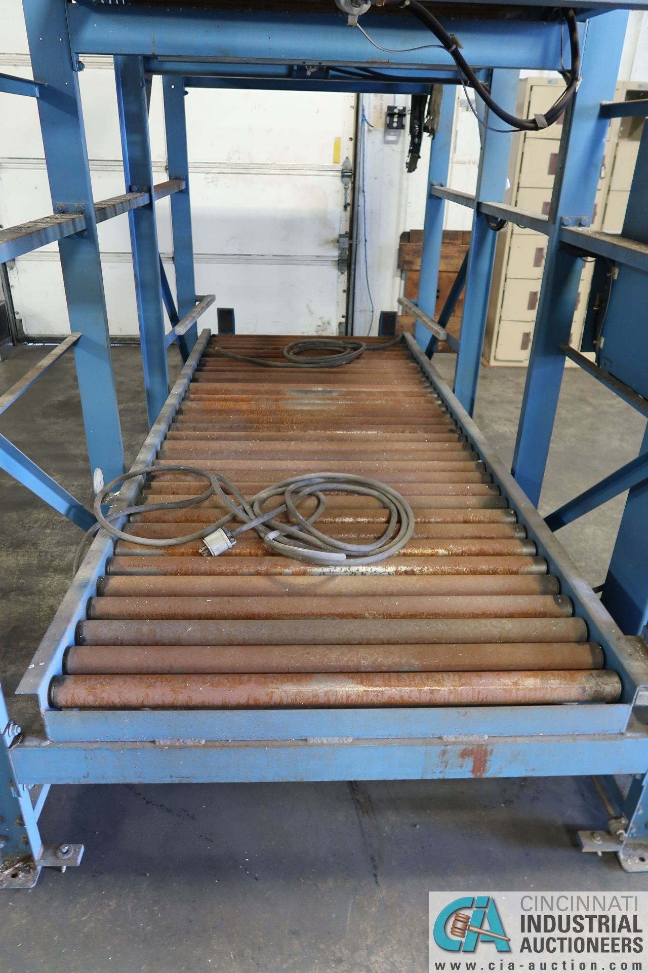 44" X 120" X 96" HIGH CHAMPION MATERIAL HANDLING DUAL LEVEL POWER ROLLER CONVEYOR - Image 3 of 5