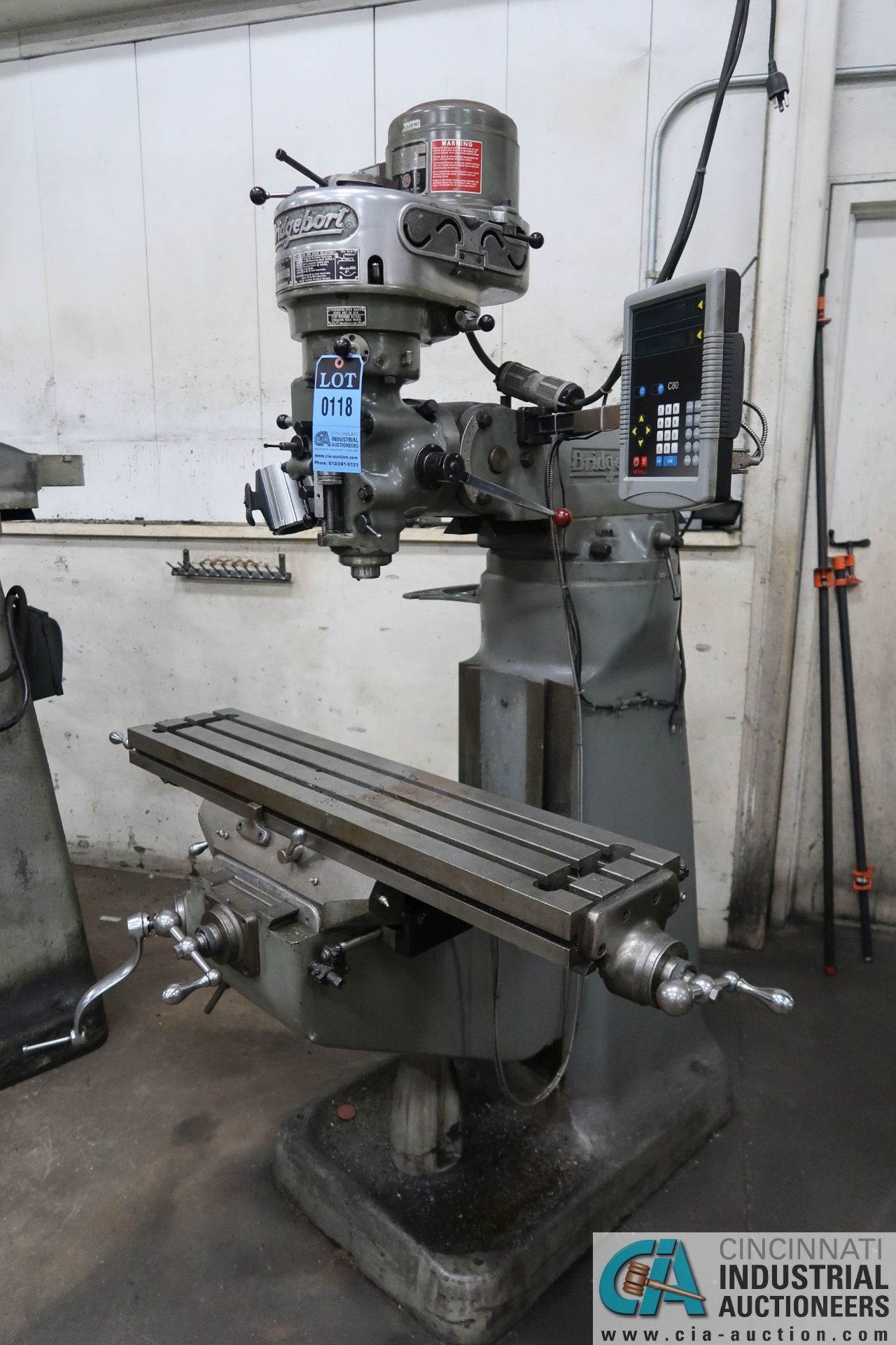 1 HP BRIDGEPORT 8-SPEED VERTICAL MILLING MACHINE; S/N 162204, 80-2,720 SPINDLE RPMS, 9" X 42" TABLE, - Image 2 of 8