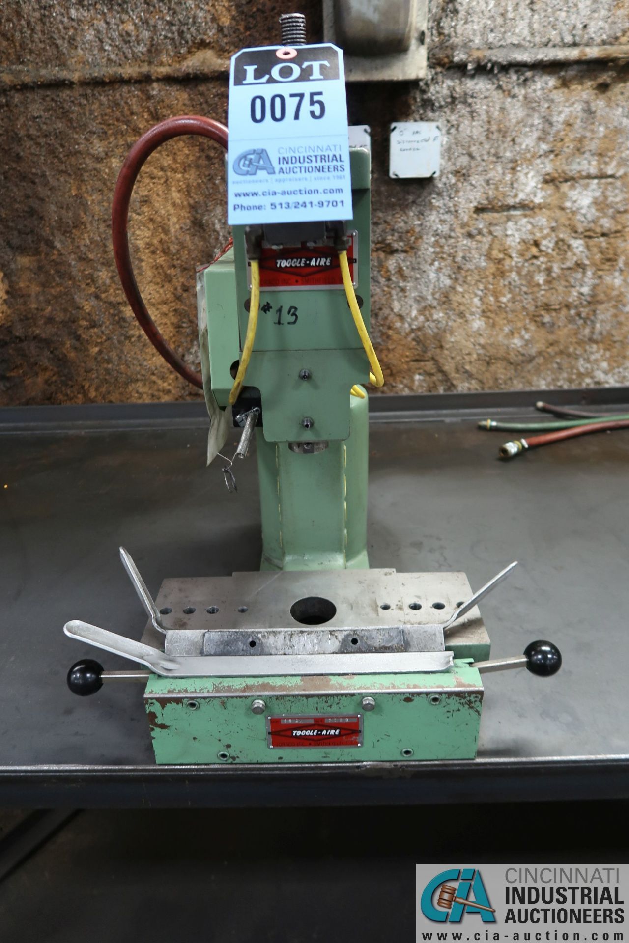 JORCO MODEL SSDM TOGGLE-AIR BENCH TOP PRESS; S/N 7082, DUAL LEVER CONTROLS - Image 2 of 3