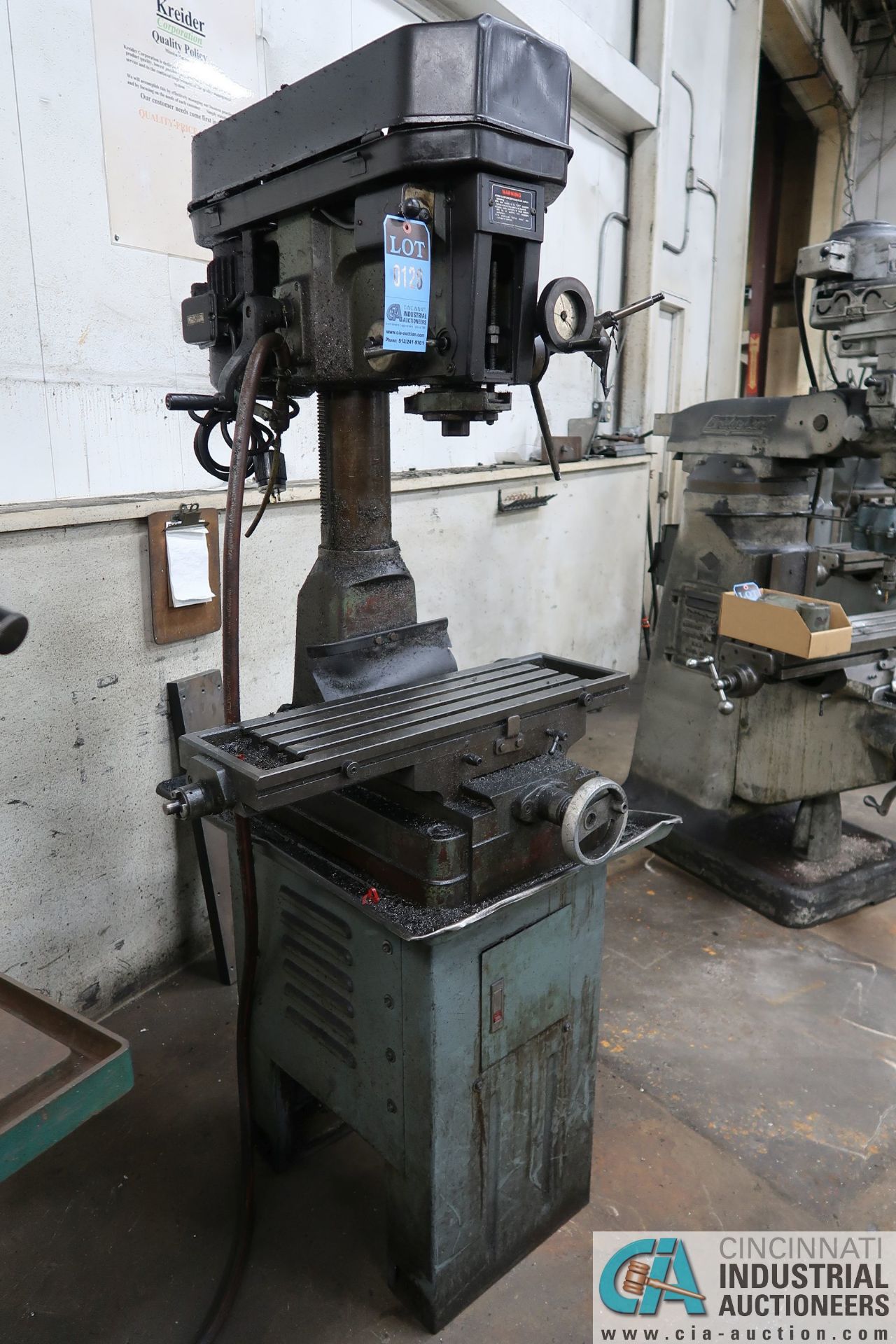 2 HP MFG UNKNOWN 12-SPEED VERTICAL MILLING MACHINE; S/N VD110734, 8" X 29" TABLE, 125-2,500 - Image 2 of 7