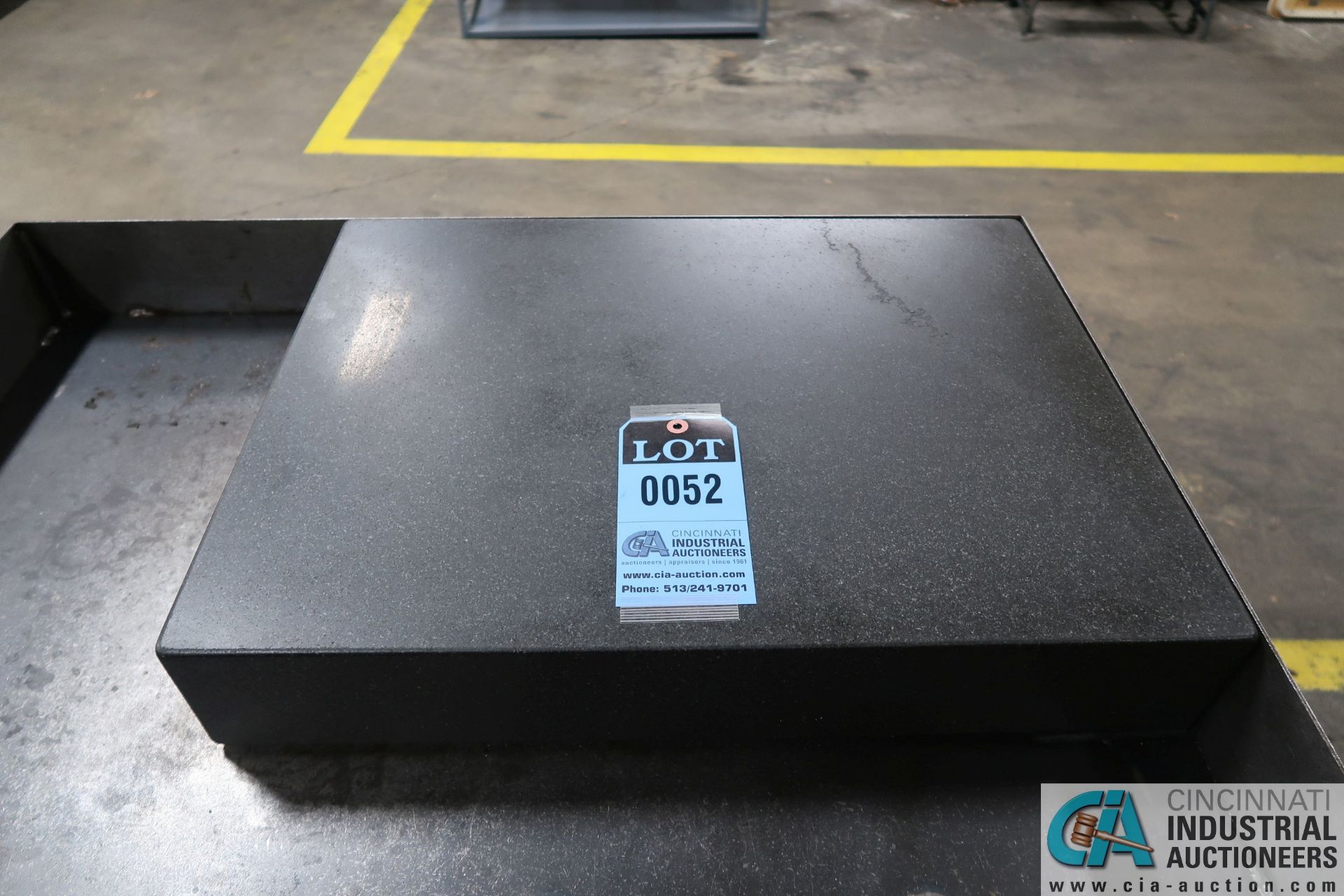18" X 24" X 4" THICK BLACK GRANITE SURFACE PLATE
