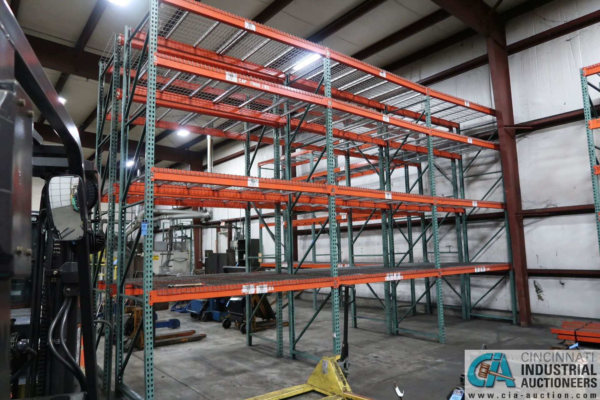 SECTIONS 96" x 42" x 180" ADJUSTABLE BEAM PALLET RACK