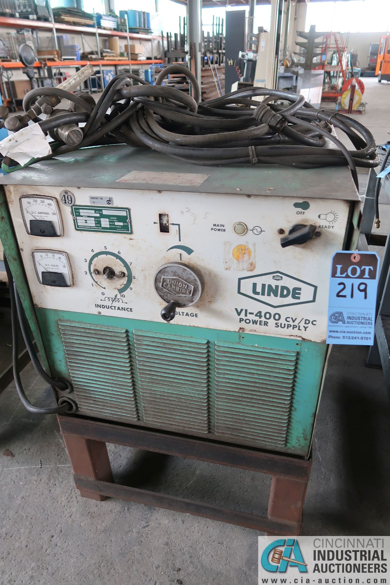 400-AMP LINDE MODEL V1-400 CV/DC ARC WELDING POWER SOURCE; S/N D80D16993, 230/460 VOLTS, 3-PHASE **