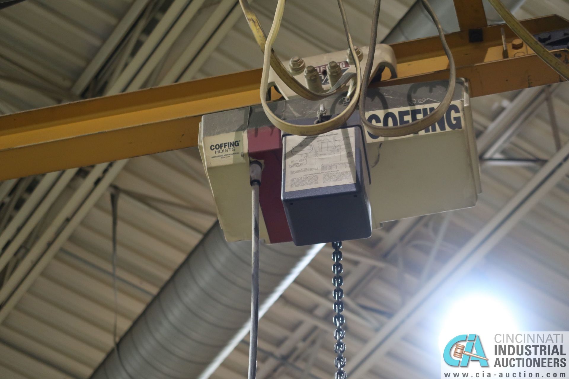 1-1/2 TON COFFING TROLLEY TYPE ELECTRIC CHAIN HOIST WITH PENDANT; W/ COLUMN MOUNT JIB & MOUNTING - Image 3 of 3