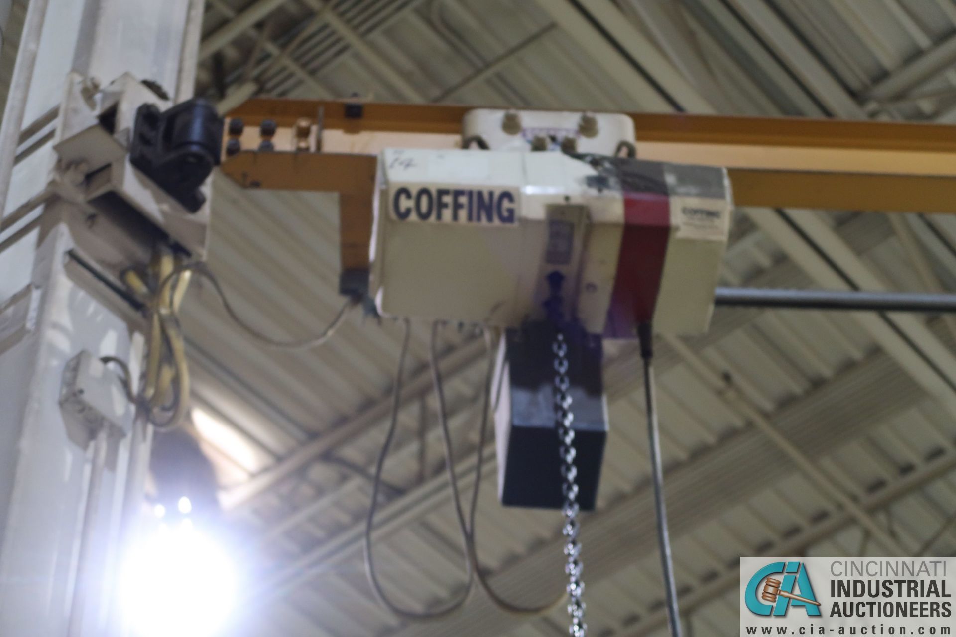 1-1/2 TON COFFING TROLLEY TYPE ELECTRIC CHAIN HOIST WITH PENDANT; W/ COLUMN MOUNT JIB & MOUNTING