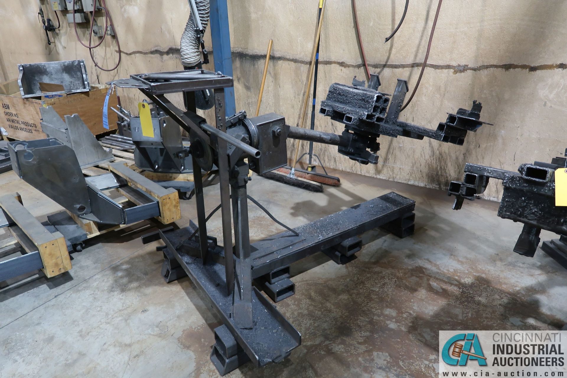 ARONSON MANUAL UNIVERSAL WELDING POSITIONER **LOCATED AT 4119 BINION WAY, LEBANON, OH 45036**