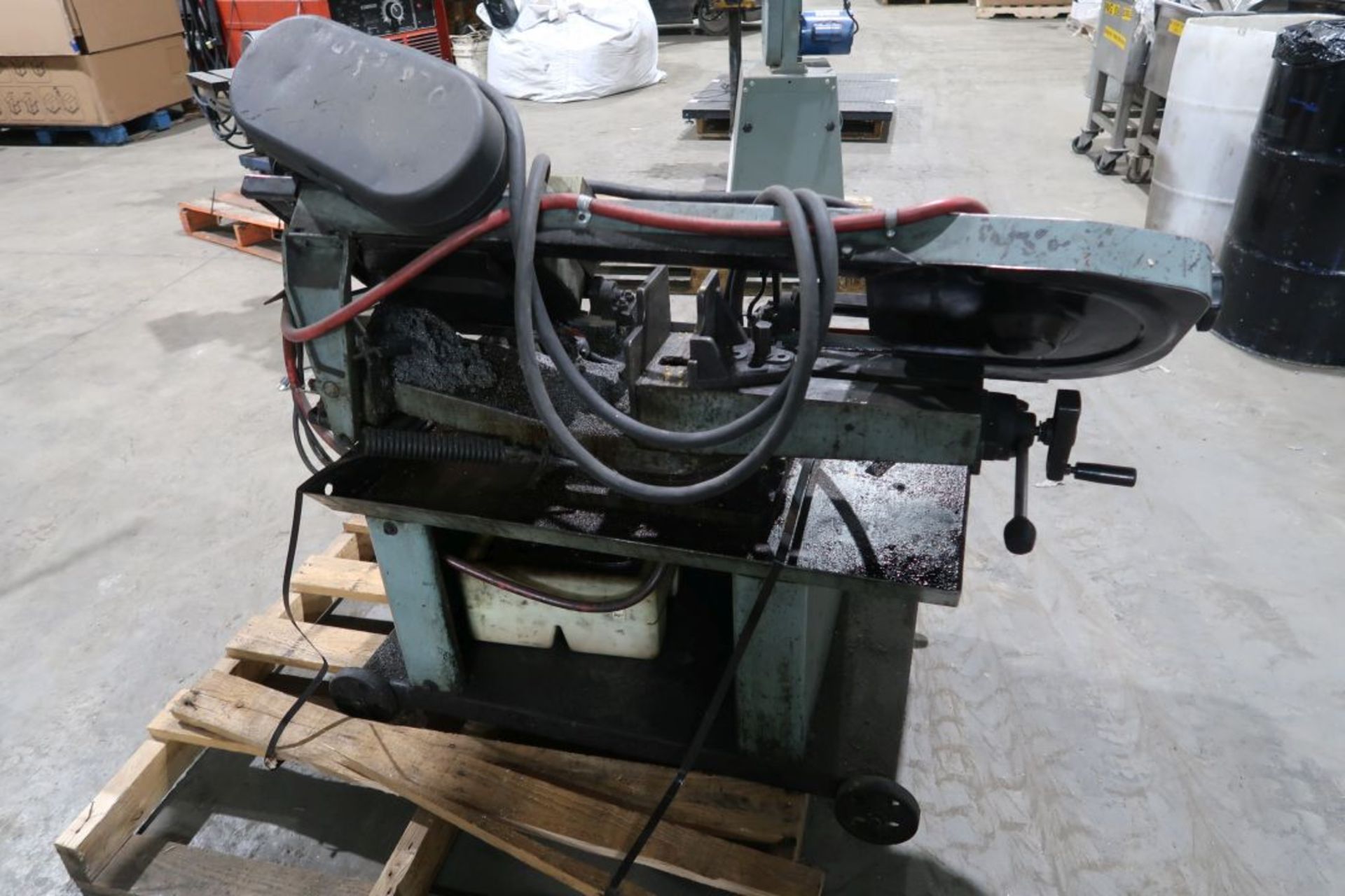 KING INDUSTRIAL MOD : KC-712S, 7’’ HORIZONTAL BANDSAW, 220 VOLTS (LOCATED AT 2333 boulevard Ford à - Image 3 of 4