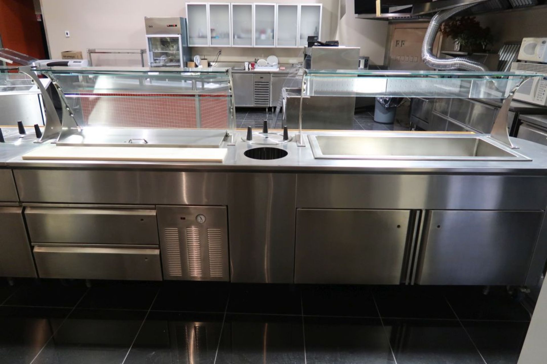 *NEW* DIAMOND 21’ HOT & COLD SERVICE COUNTER 1 COLD SECTION 2 DOORS AND WELL, 1 COLD SECTION 2 - Image 4 of 8