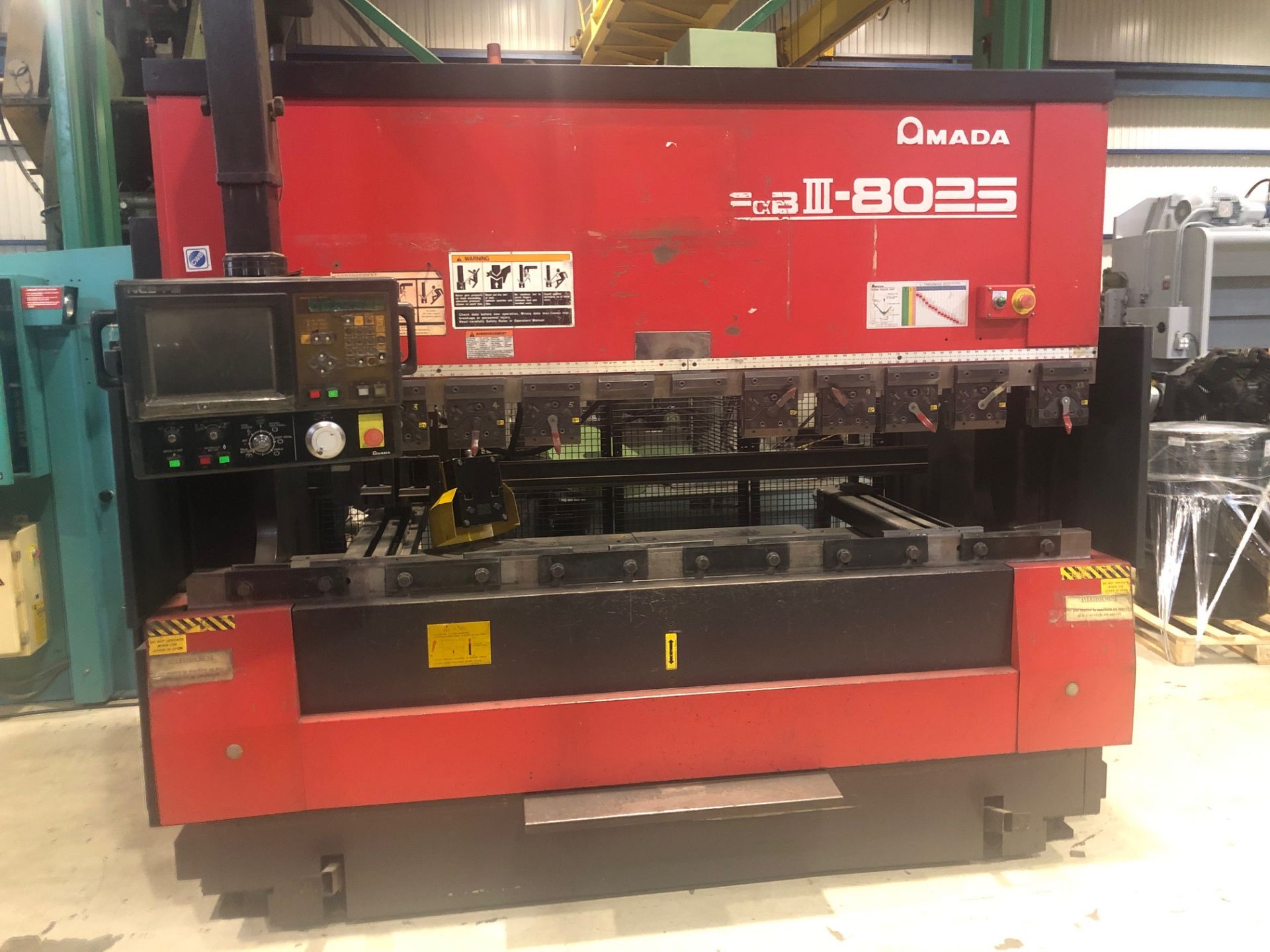 AMADA 7 AXIS CNC PRESSBRAKE MOD. FBD-8025FS, 8' X 80 TONS, S/N: 80250505 (2000) - Image 2 of 5