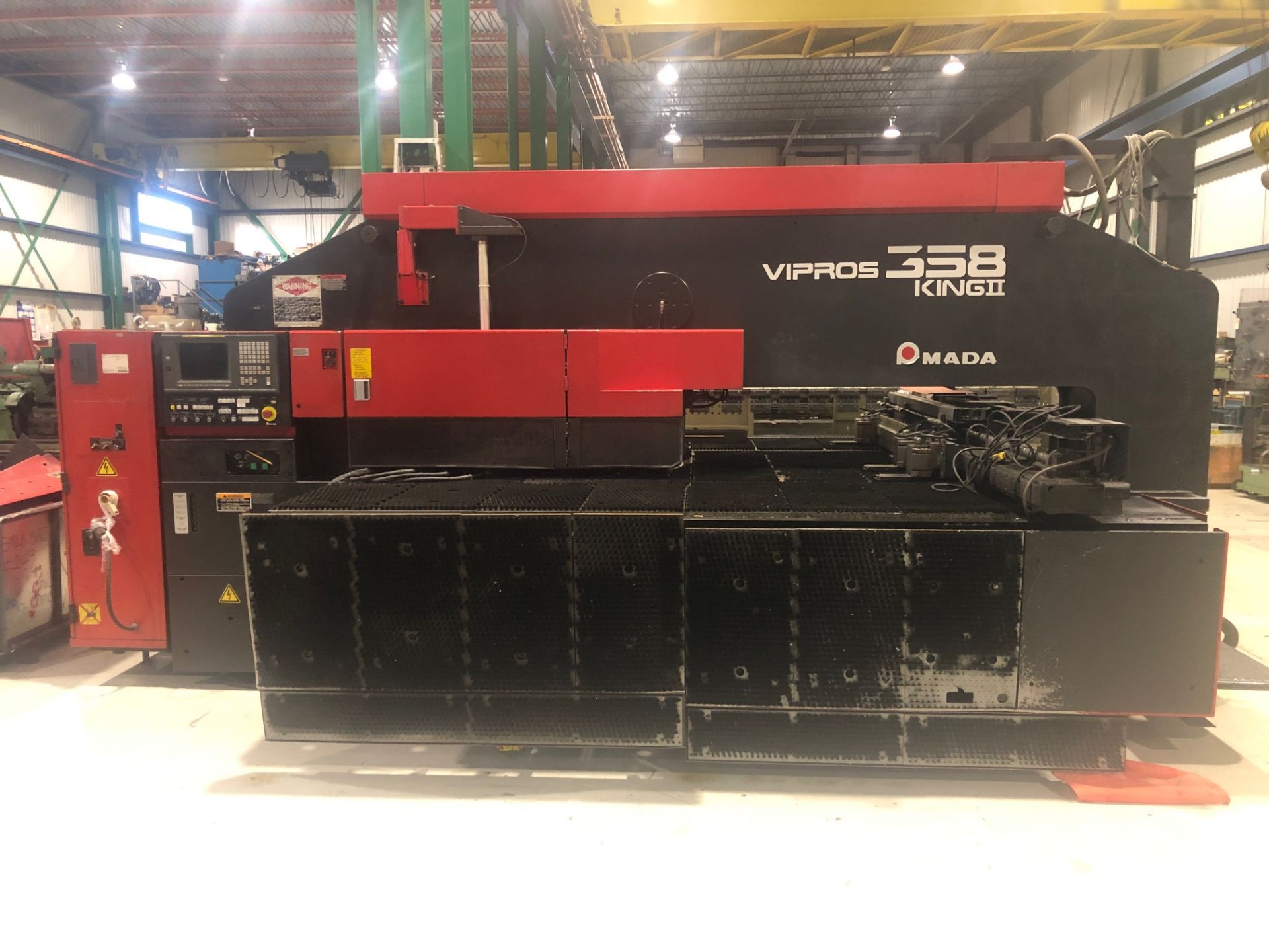 AMADA CNCPUNCH MOD. VIPROS 358 KING II, 30 TONS 58 STATION , S/N: 35840257 (2000) - Image 6 of 7