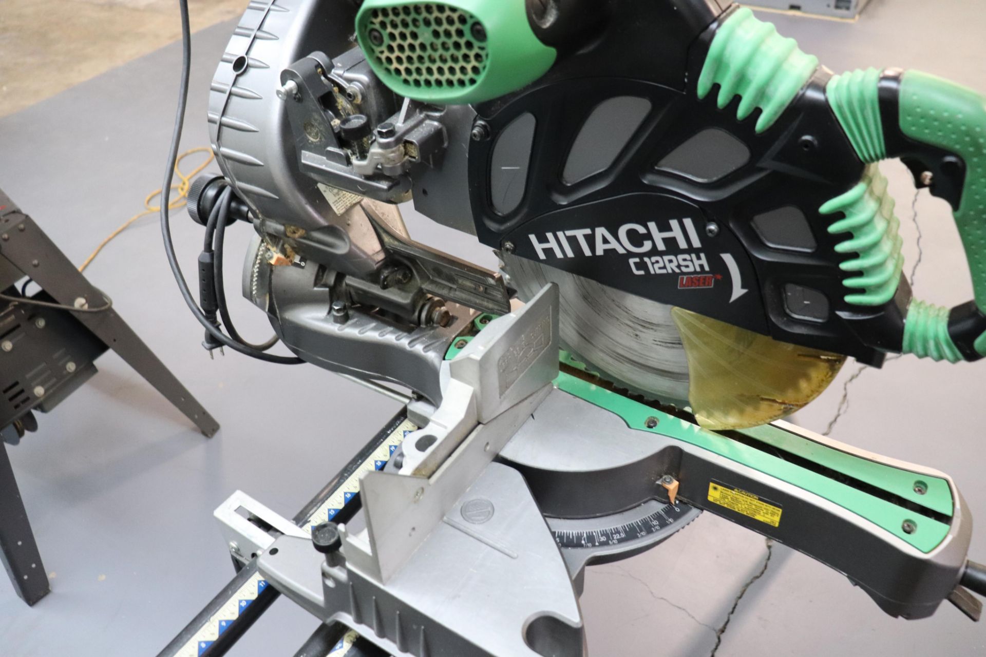 Hitachi C 12RSH 12" compound sliding miter saw - Image 3 of 4