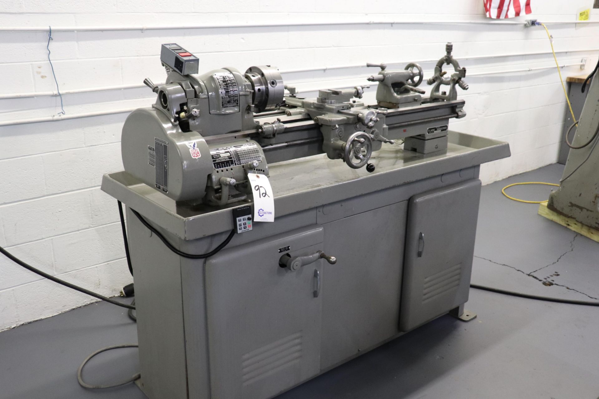 South Bend Lathe Heavy 10, late model USA made w/ VFD & IN/MM threading - Image 2 of 14