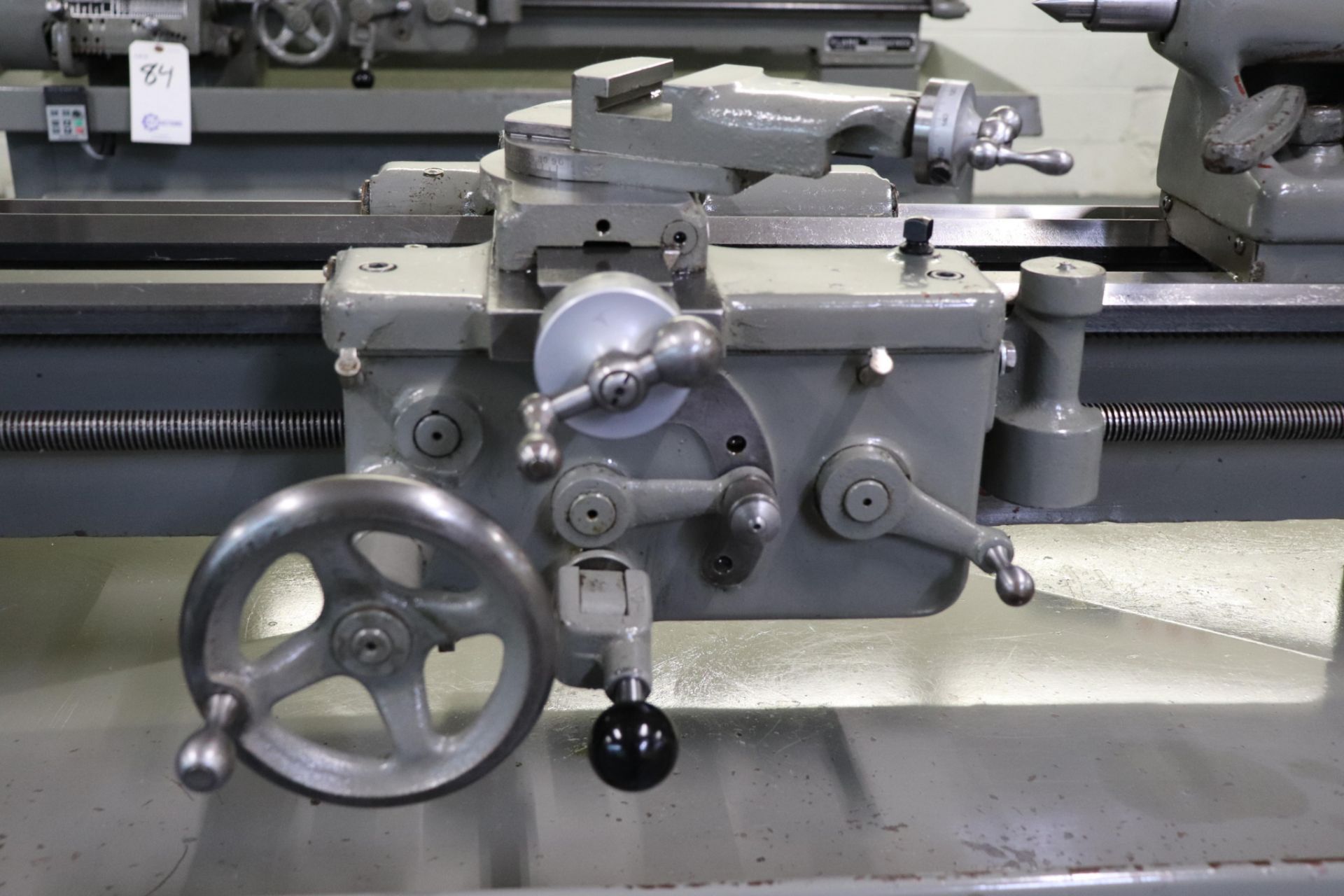 South Bend Lathe Heavy 10, late model USA made w/ VFD & IN/MM threading - Image 8 of 21