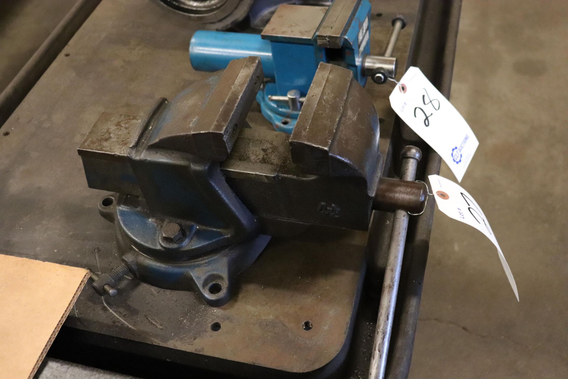 4.5" bench vise