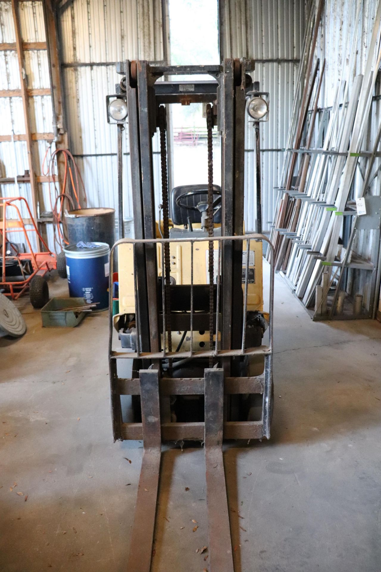 TCM FCG10N7 2000 lbs. Gasoline forklift - Image 4 of 11