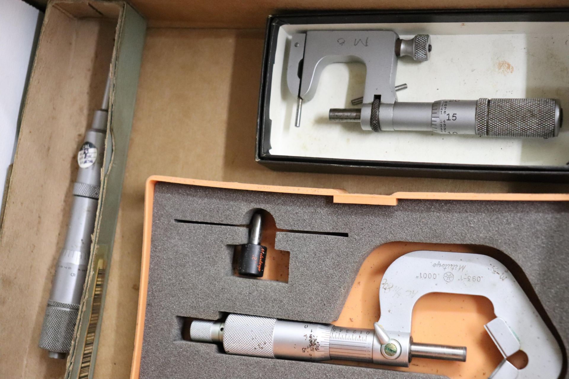 Starrett no. 220 & Mitutoyo No. 114 - 135 Micrometers - Image 2 of 2