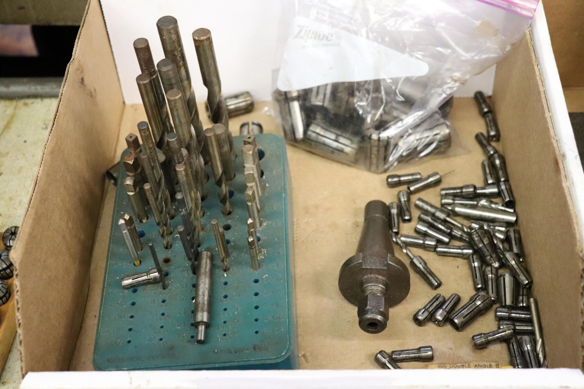 40 taper tool holder w/ collets