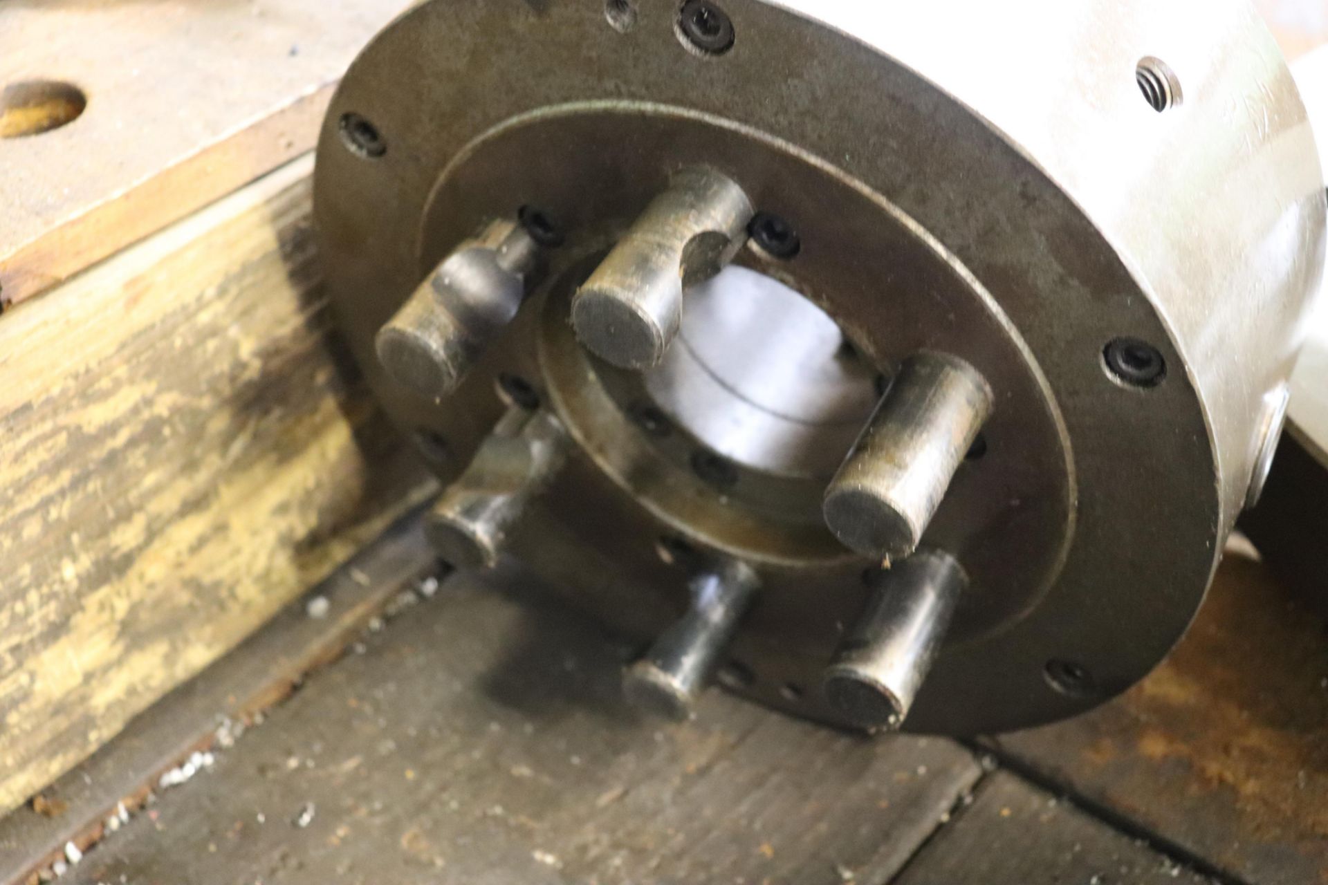 9.75" 3 jaw chuck - Image 3 of 3