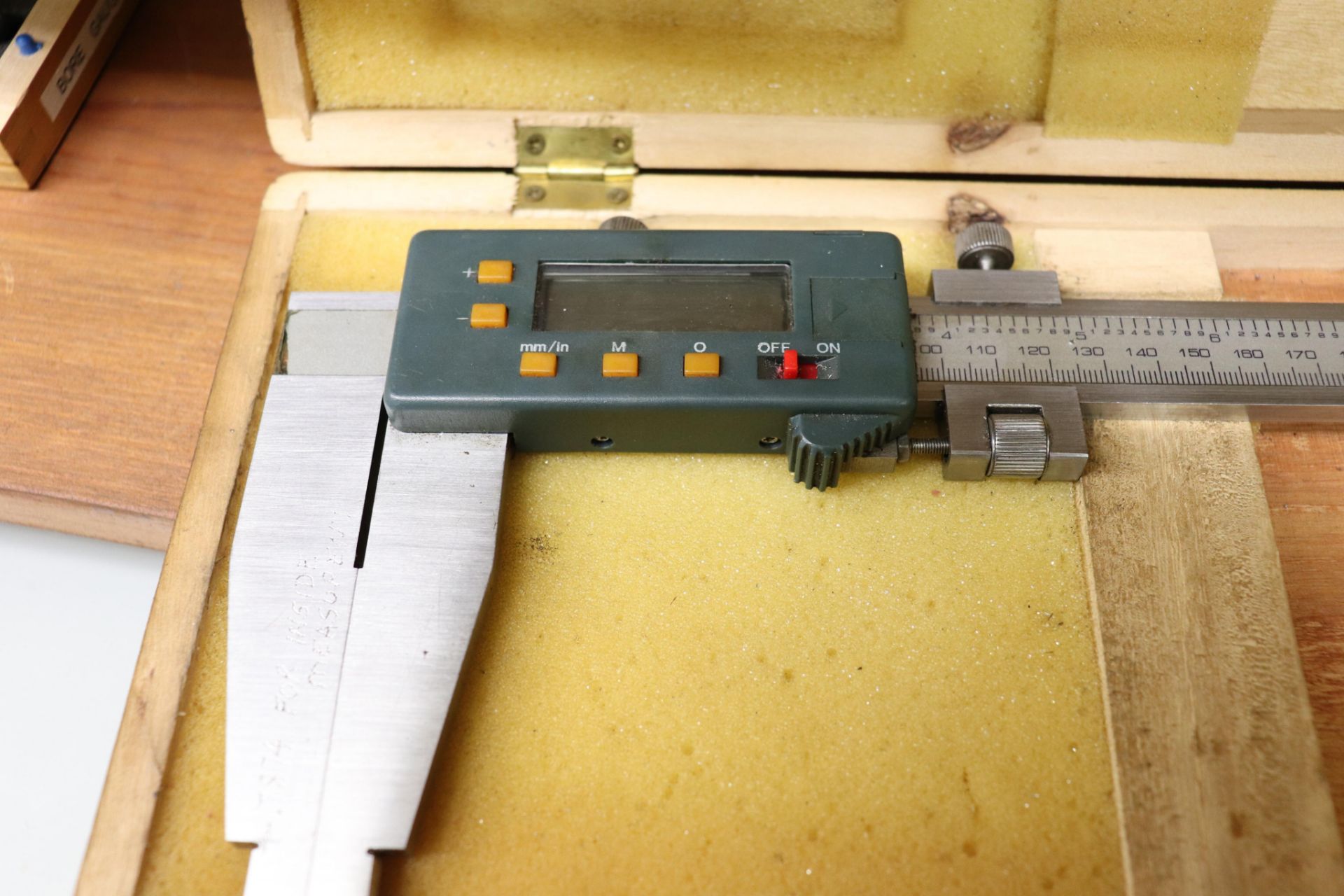 Digital & Vernier caliper - Image 3 of 3