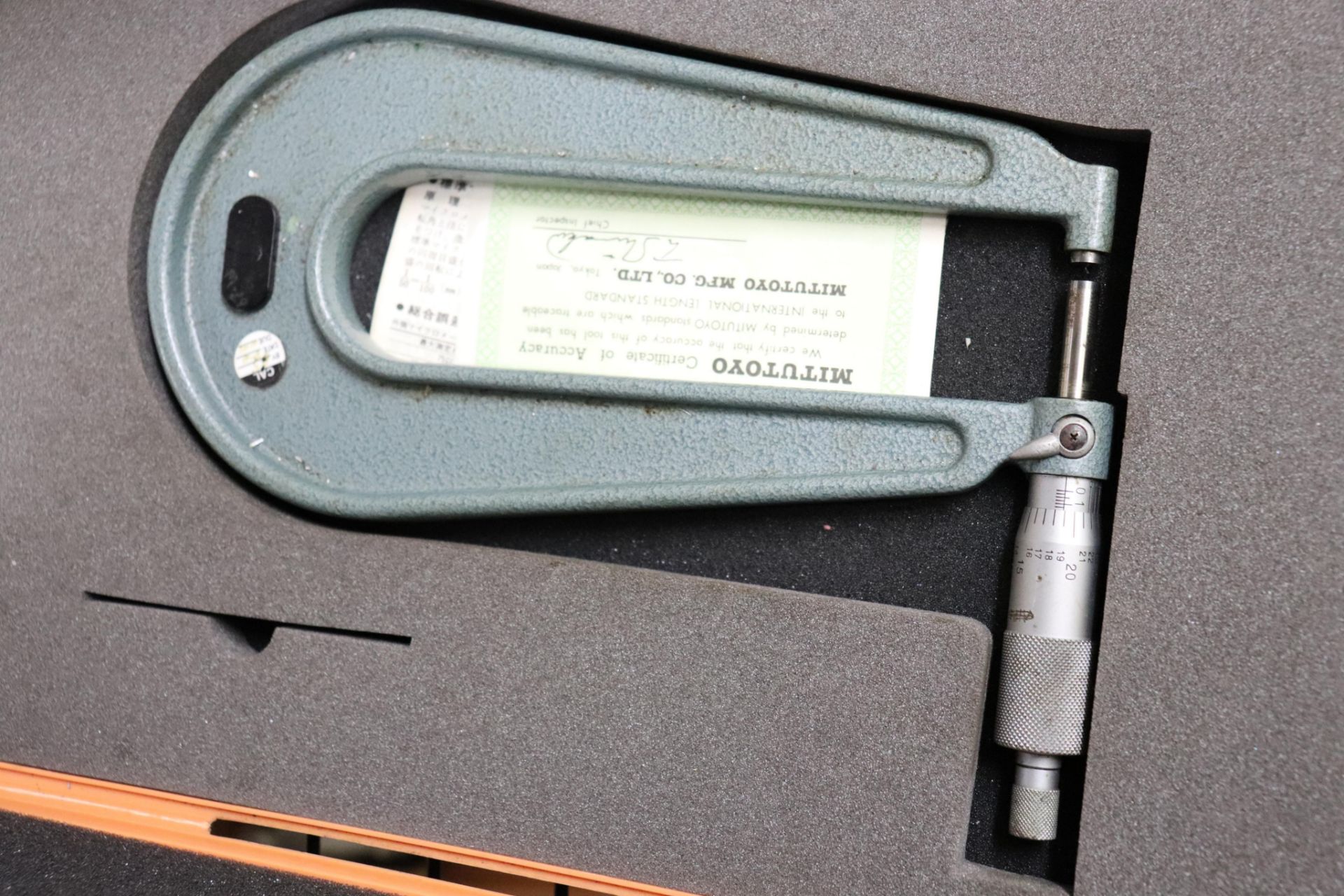 Mitutoyo 118-129 deep throat micrometer - Image 2 of 3