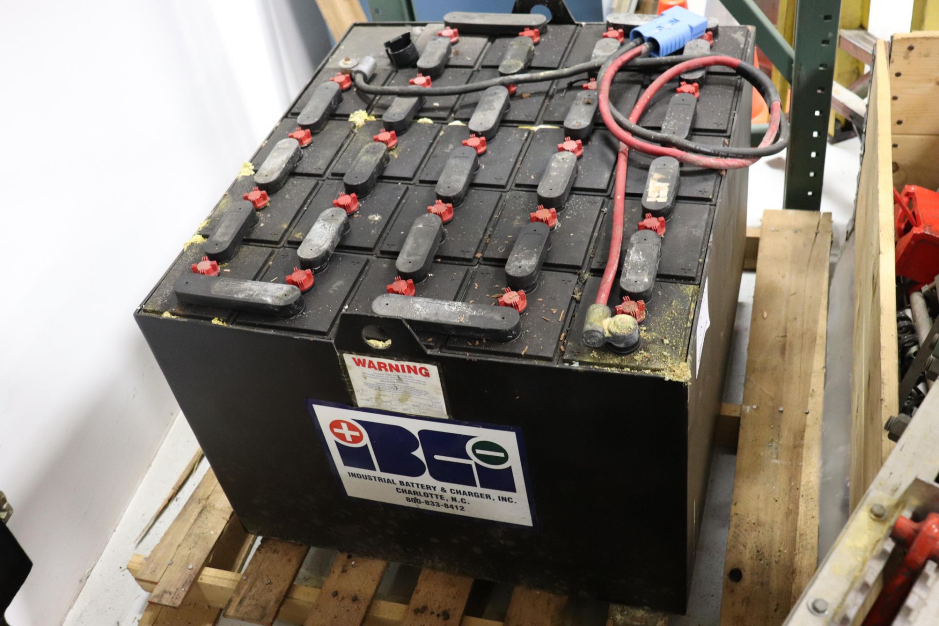 Used forklift battery for recycling. 3000lbs approximate