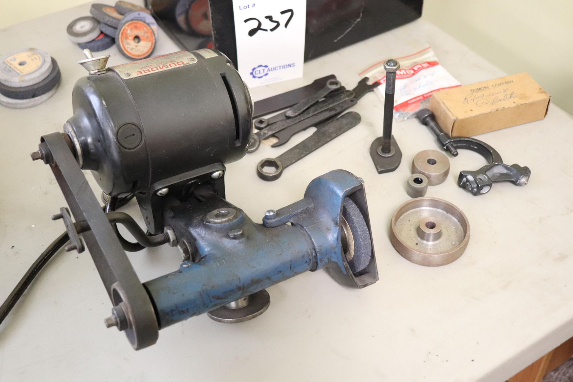 Dumore 44-011 tool post grinder - Image 5 of 13
