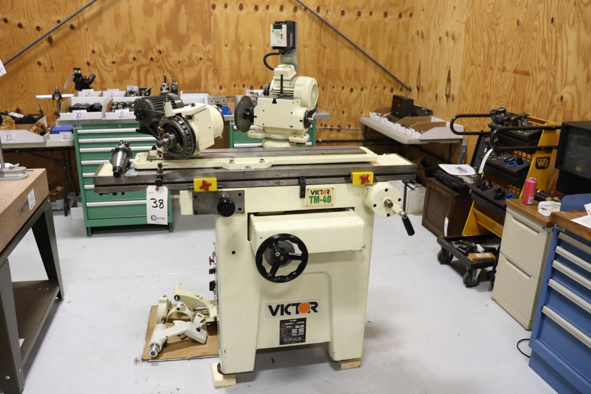 Victor TM-40 Universal Tool & Cutter Grindner