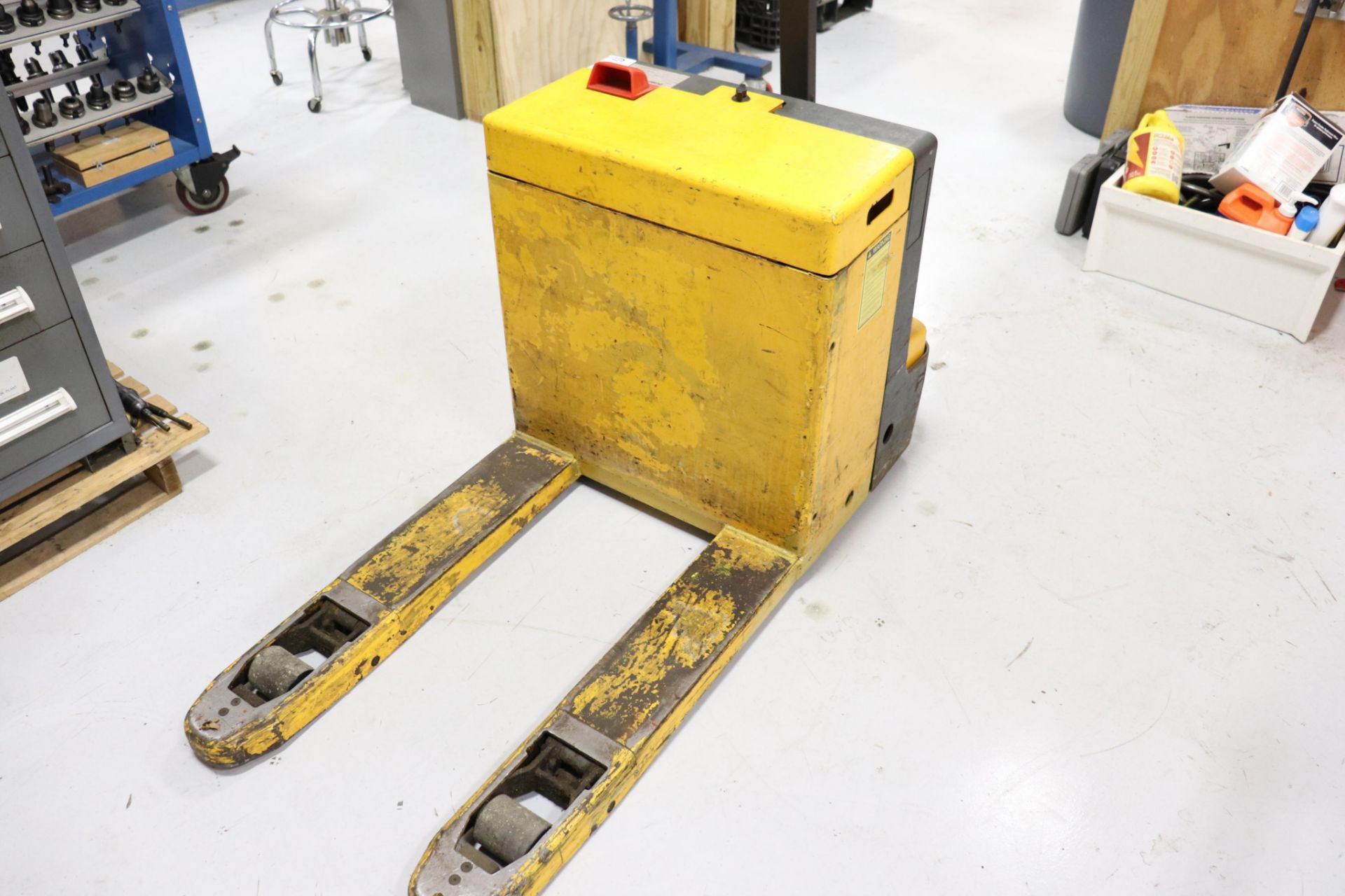 Jungheinrich ELE.20 27 x 48 electric pallet jack, new batteries - Image 2 of 5