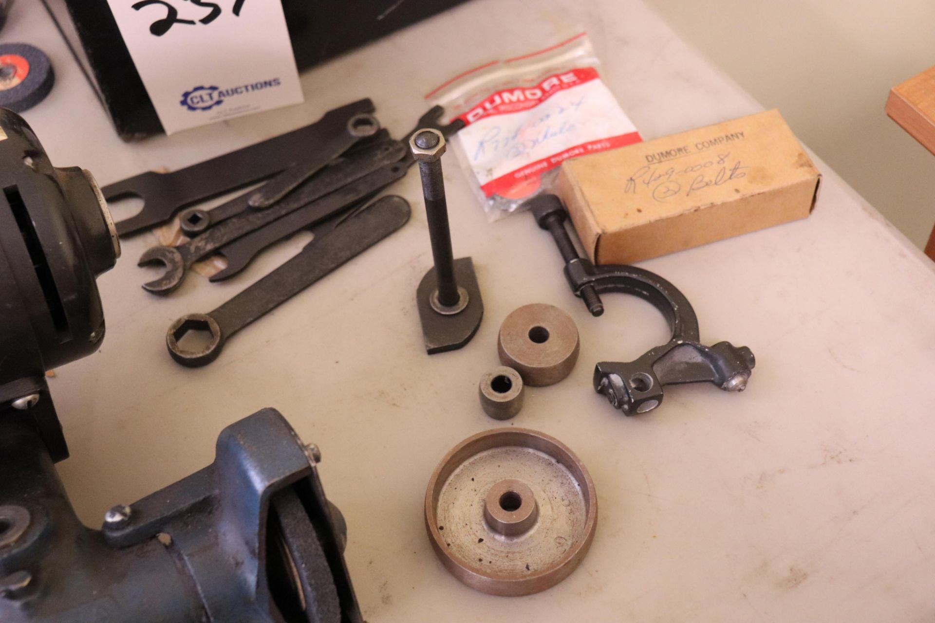 Dumore 44-011 tool post grinder - Image 13 of 13
