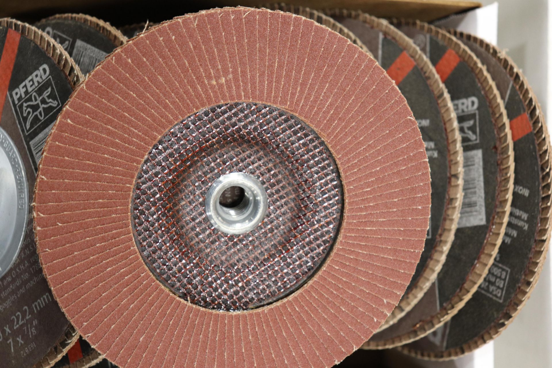 Polifan 7" sanding disc - Image 4 of 4