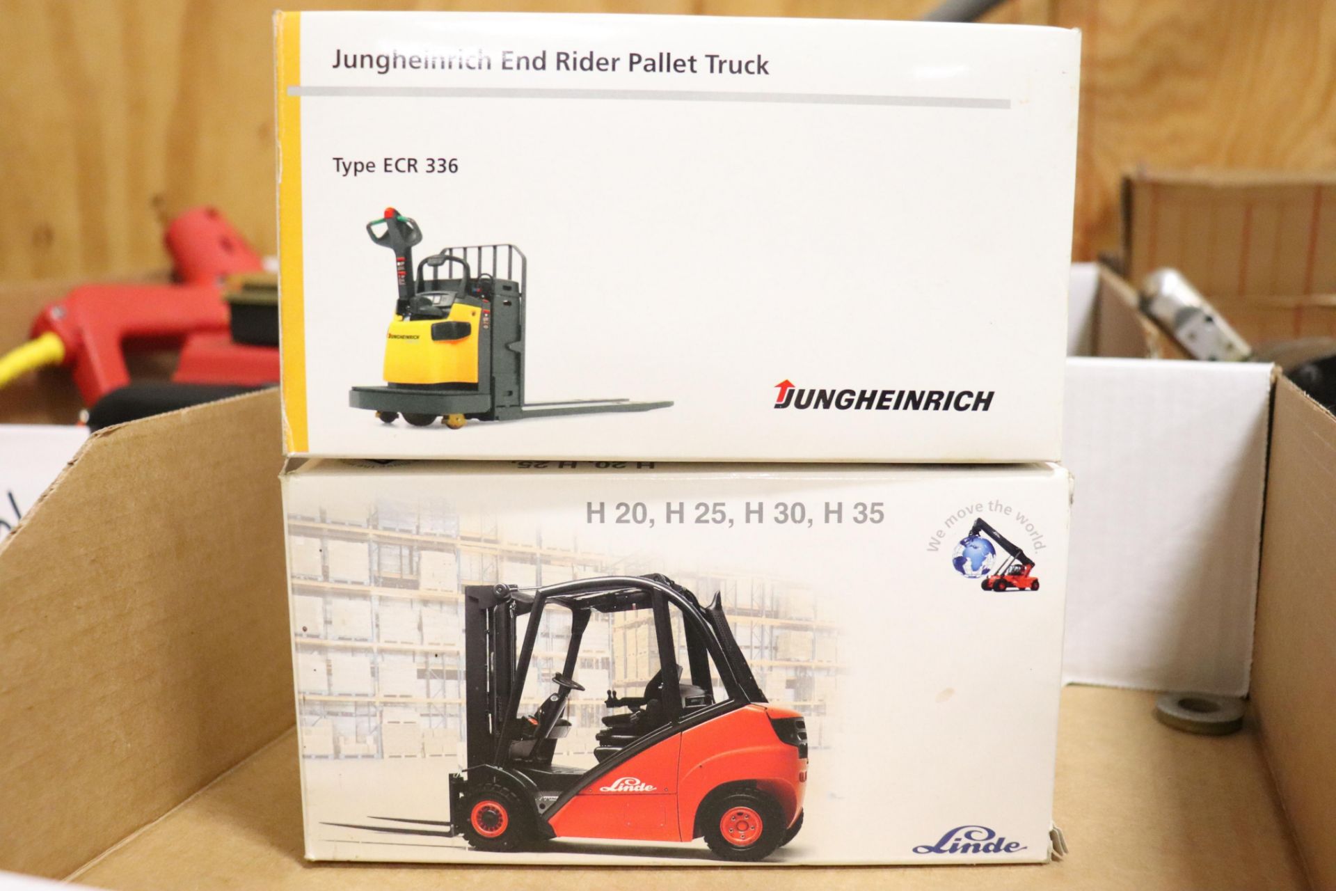 Forklift models - Image 2 of 4