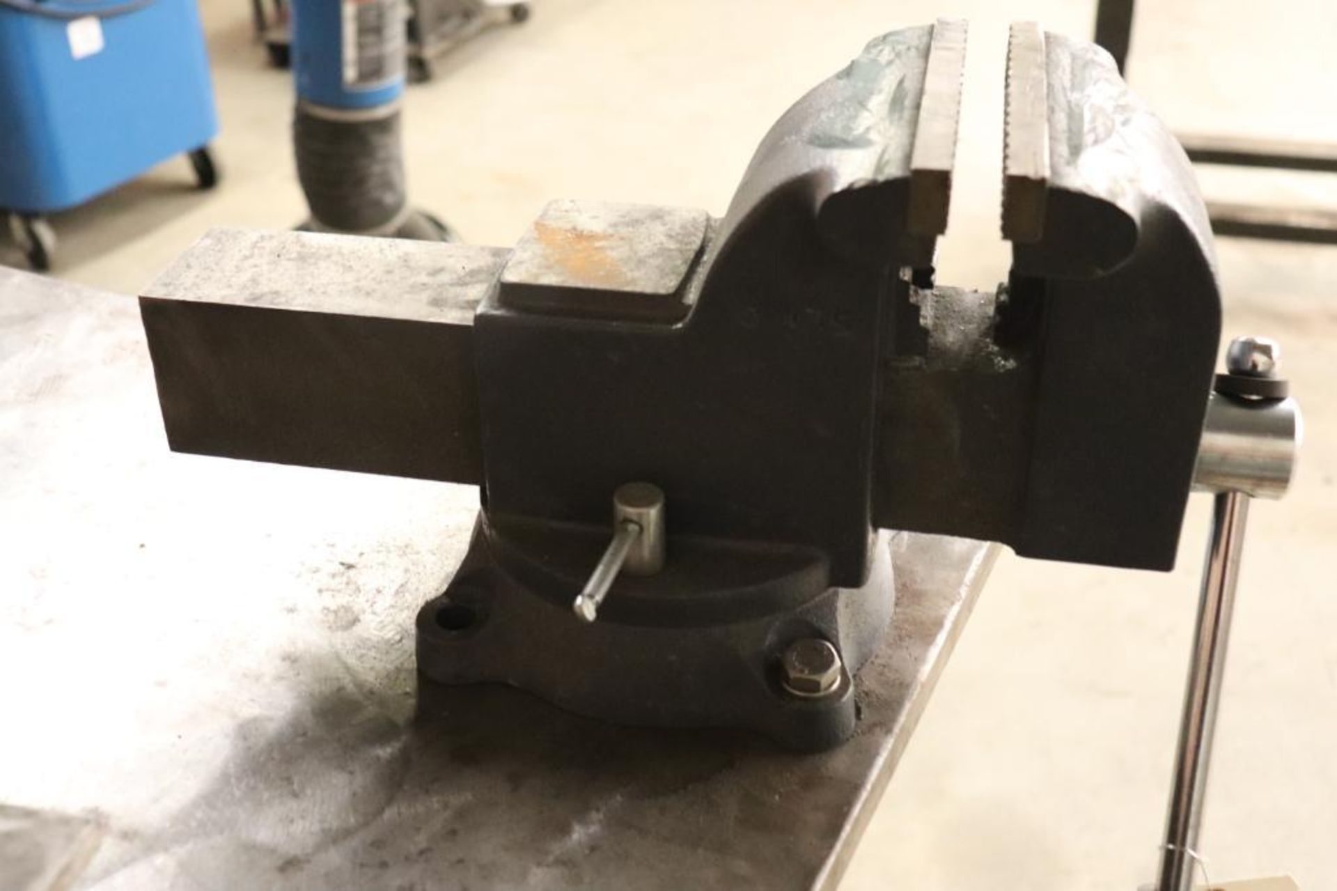 Wilton D779 6" bench vise - Image 2 of 4